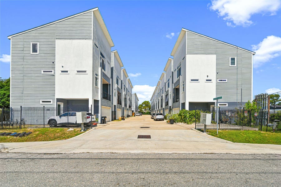 Property photo for 4702 Independence Heights Lane, Houston, TX