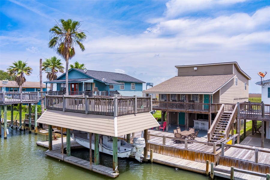 Property photo for 1247 Bay Street, Crystal Beach, TX