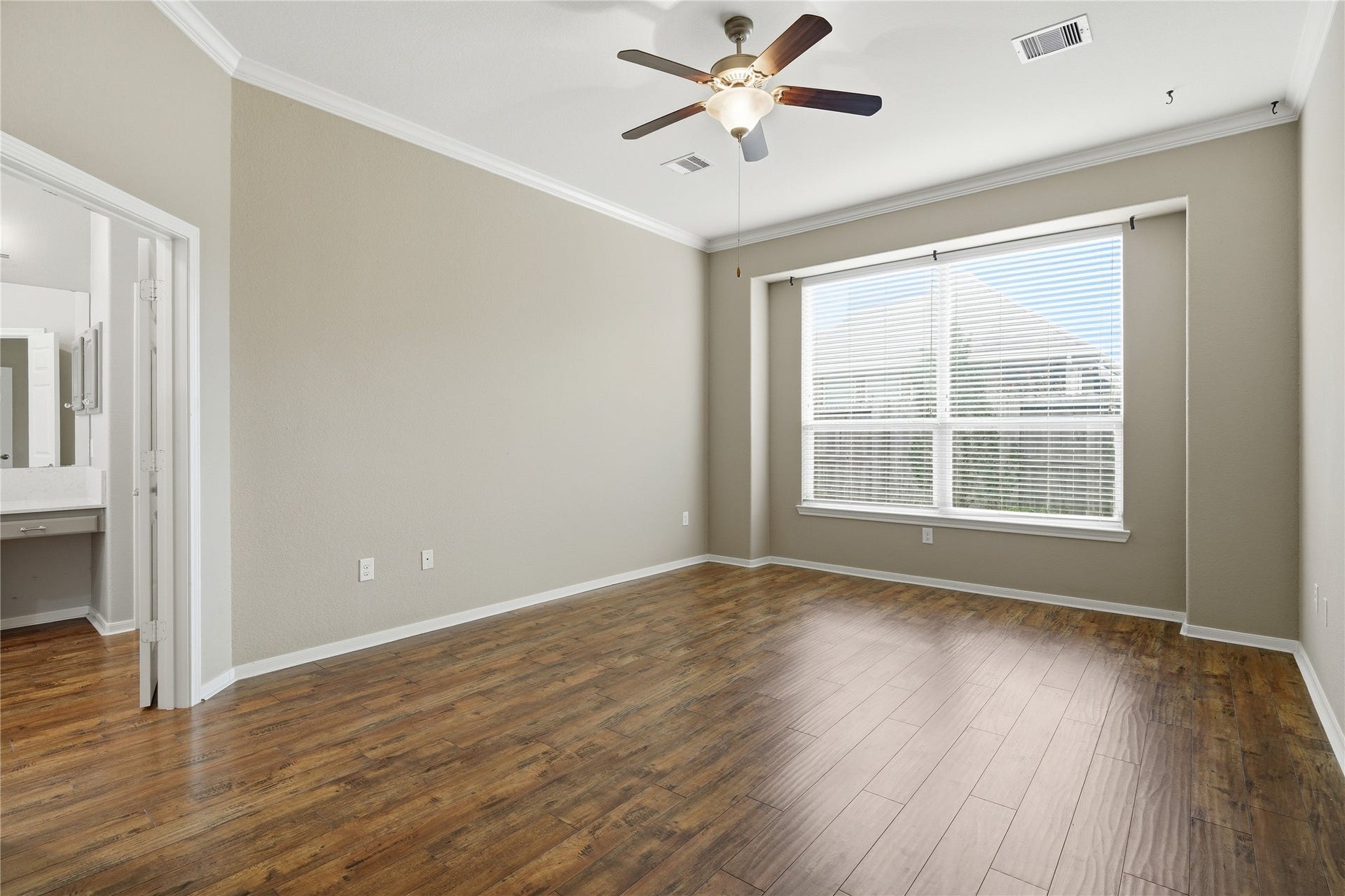 2419 S Venice Drive, Pearland, TX 77581 2419 S Venice Drive, Pearland, TX 77581