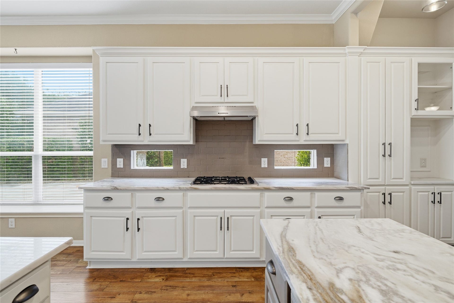 2419 S Venice Drive, Pearland, TX 77581 2419 S Venice Drive, Pearland, TX 77581