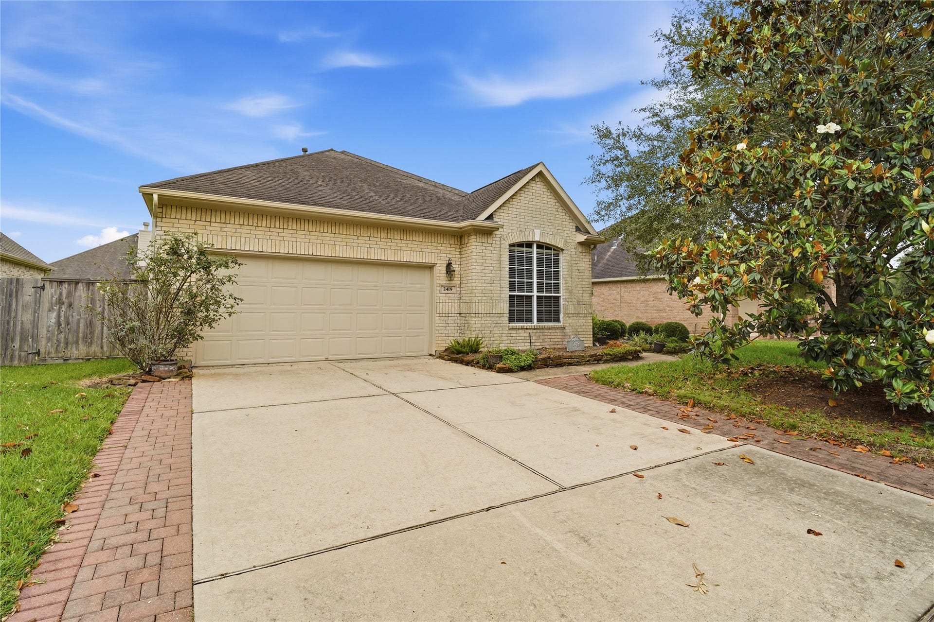 2419 S Venice Drive, Pearland, TX 77581 2419 S Venice Drive, Pearland, TX 77581