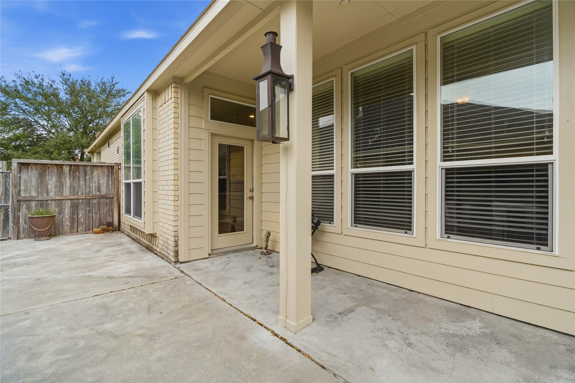 2419 S Venice Drive, Pearland, TX 77581 2419 S Venice Drive, Pearland, TX 77581