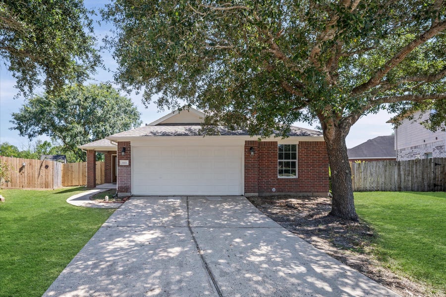 Property photo for 444 De Coster Boulevard, Alvin, TX