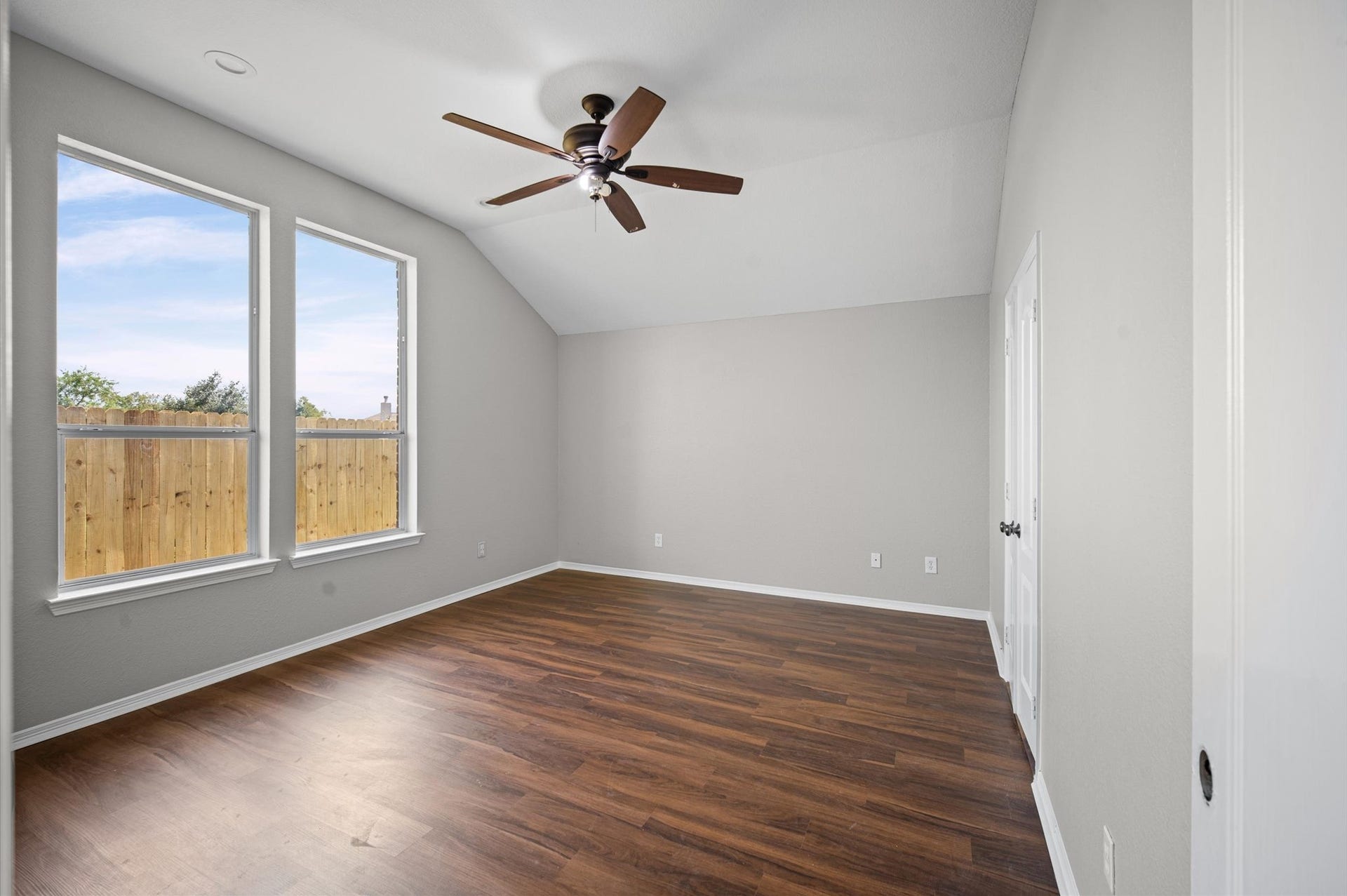 444 De Coster Boulevard, Alvin, TX 77511 444 De Coster Boulevard, Alvin, TX 77511