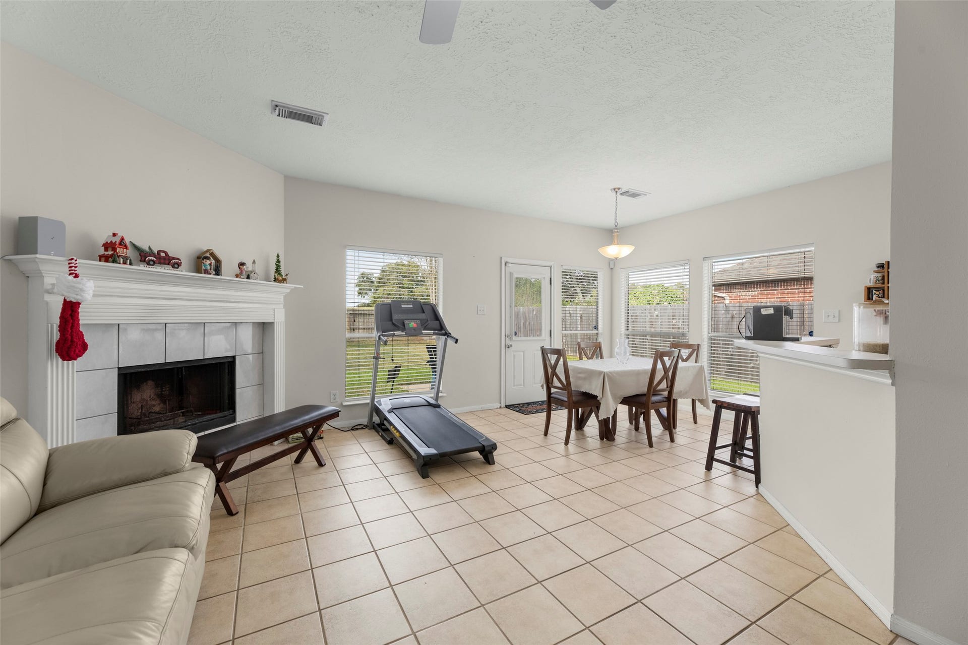 522 High Meadows Drive, Sugar Land, TX 77479