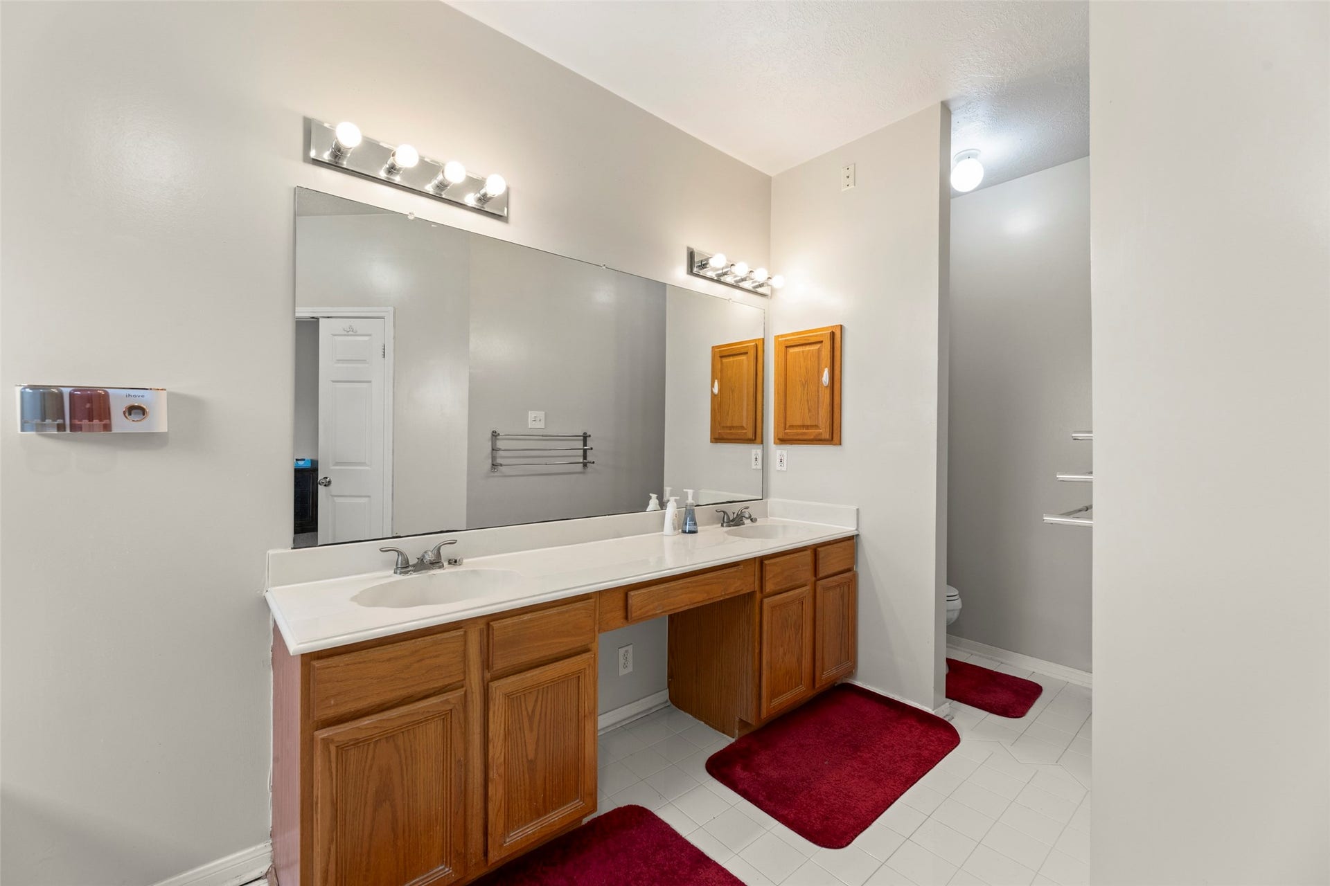522 High Meadows Drive, Sugar Land, TX 77479