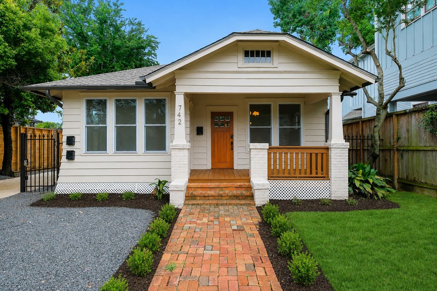 Property photo for 742 E 12th Street, Houston, TX