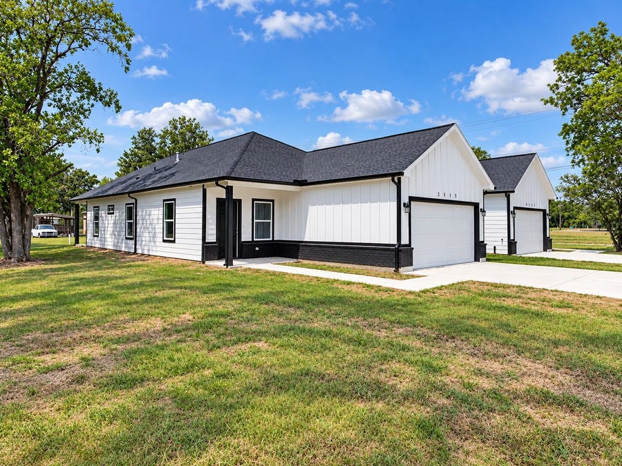 Property photo for 2515 11th Street, Hempstead, TX