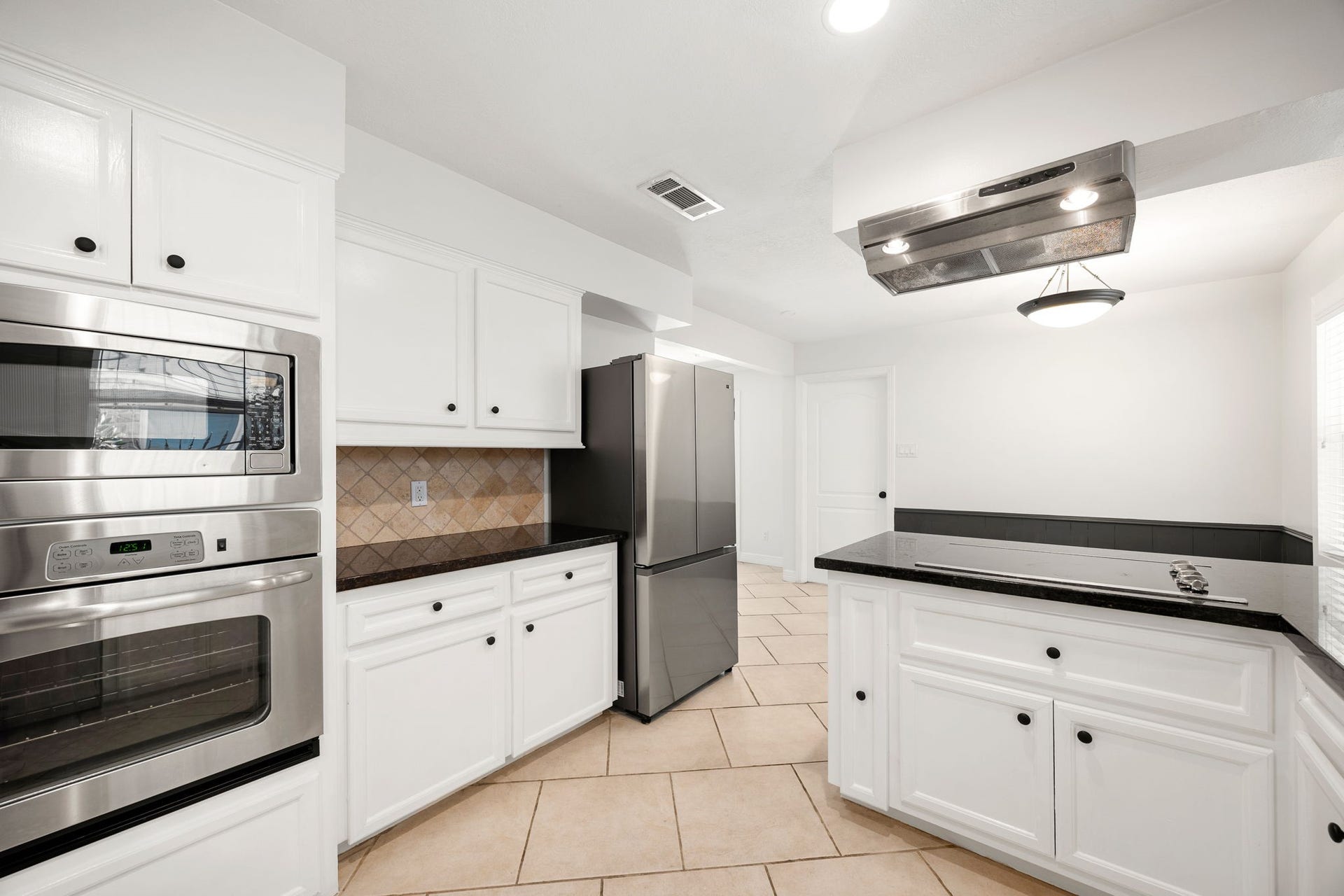 6203 Rutherglenn Drive, Houston, TX 77096 6203 Rutherglenn Drive, Houston, TX 77096