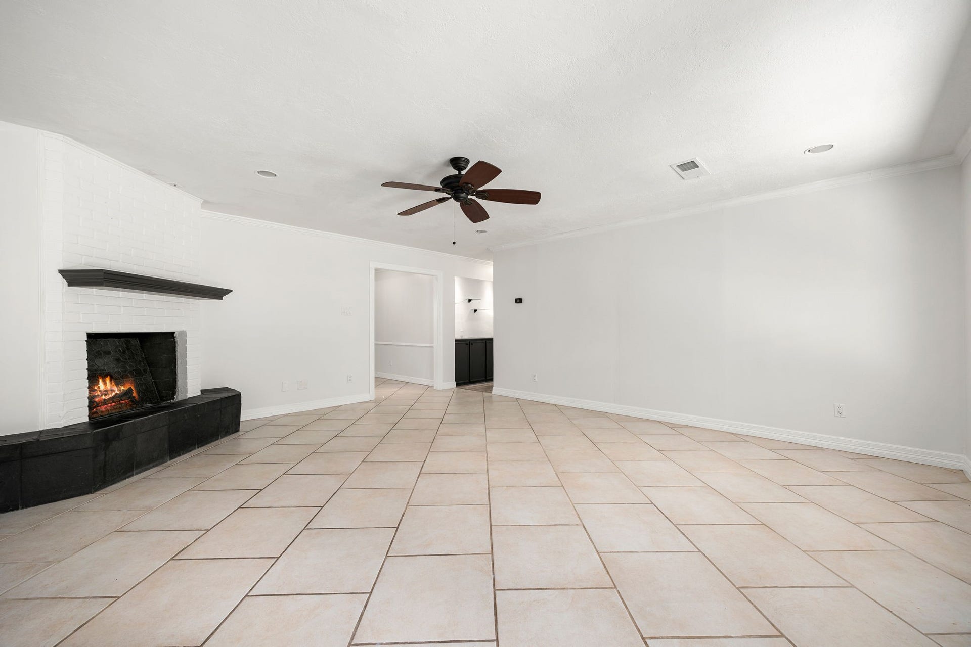 6203 Rutherglenn Drive, Houston, TX 77096 6203 Rutherglenn Drive, Houston, TX 77096
