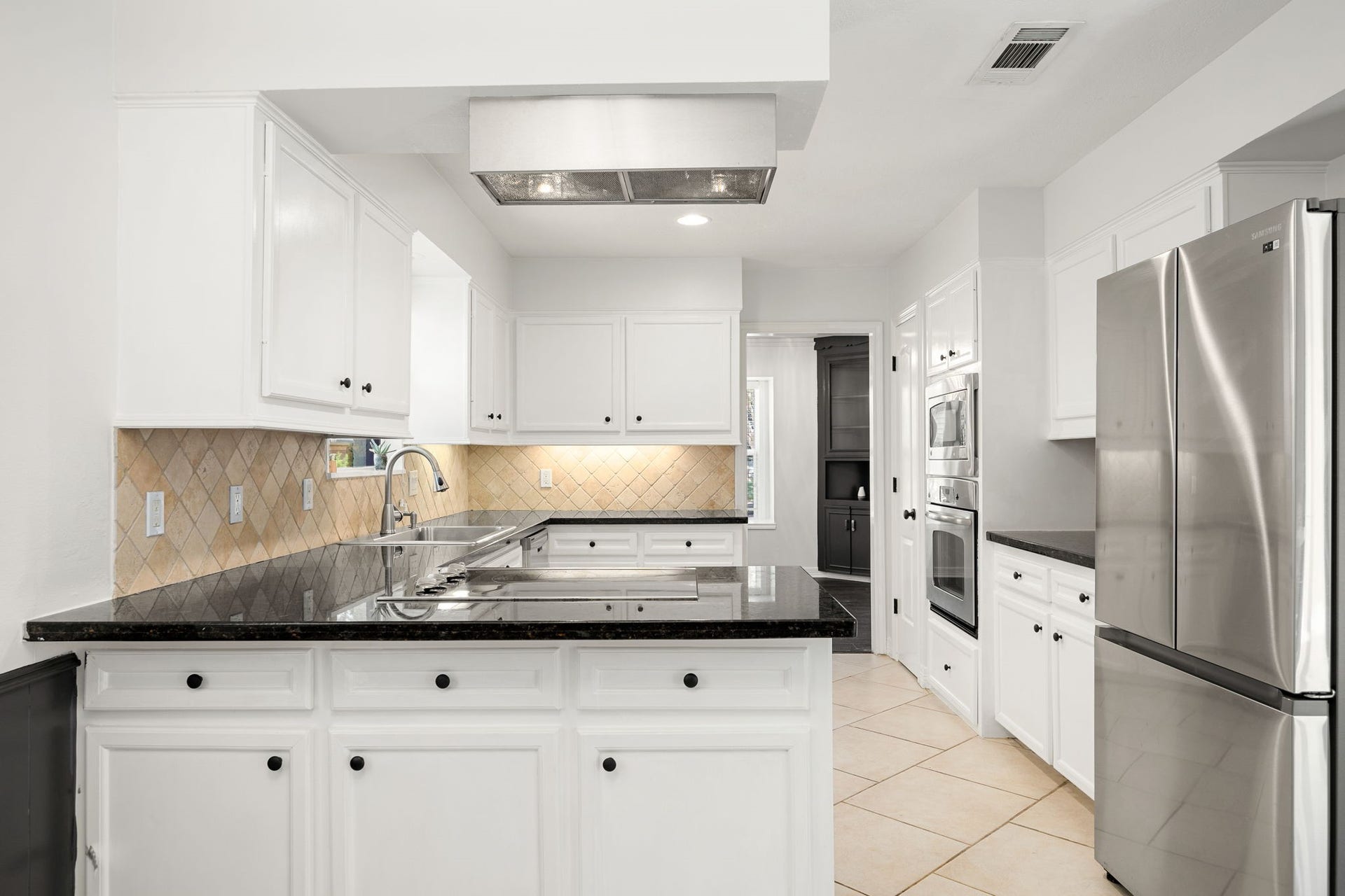 6203 Rutherglenn Drive, Houston, TX 77096 6203 Rutherglenn Drive, Houston, TX 77096