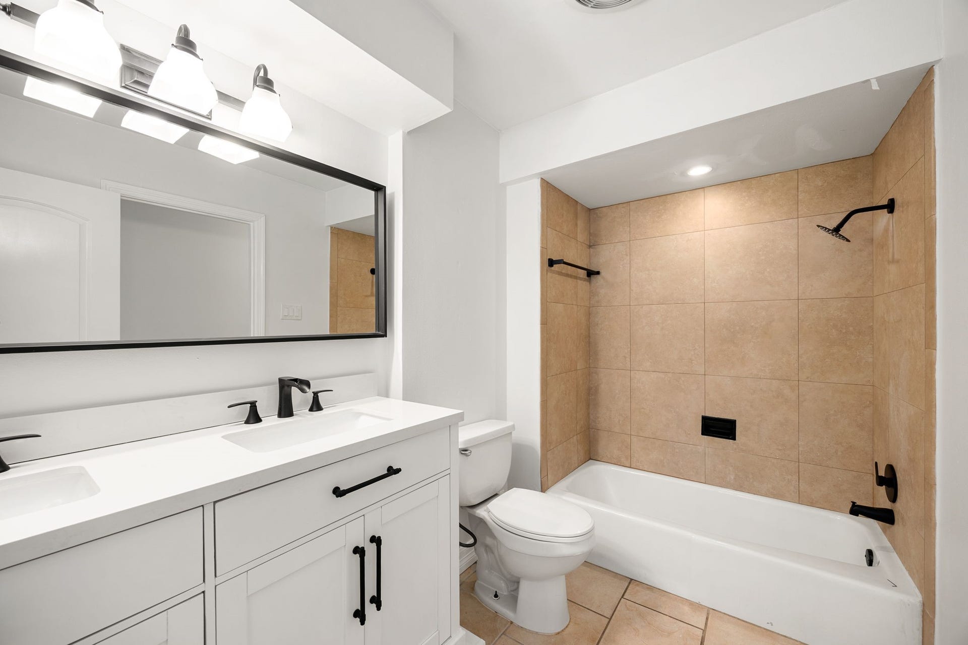 6203 Rutherglenn Drive, Houston, TX 77096 6203 Rutherglenn Drive, Houston, TX 77096