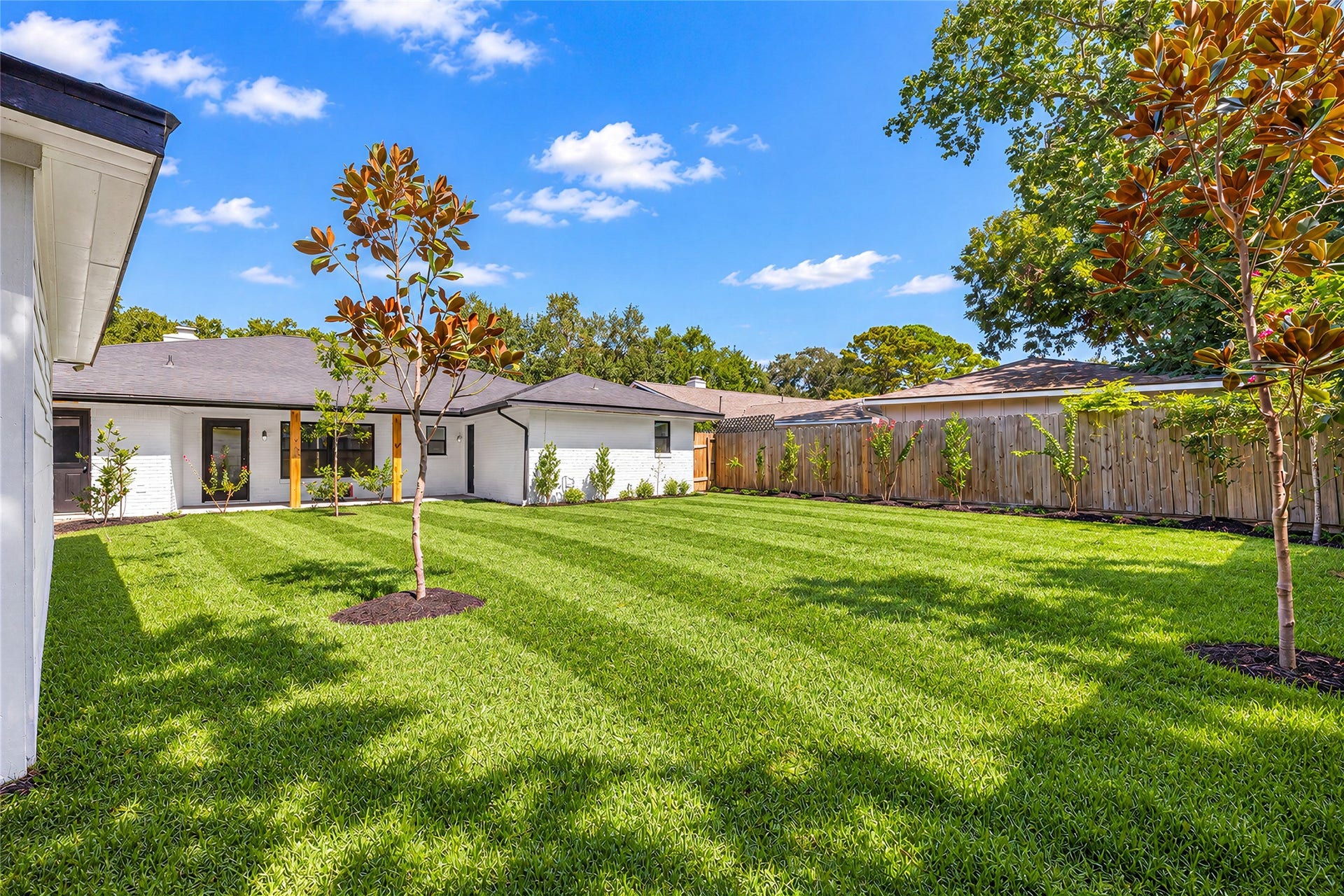 6203 Rutherglenn Drive, Houston, TX 77096 6203 Rutherglenn Drive, Houston, TX 77096