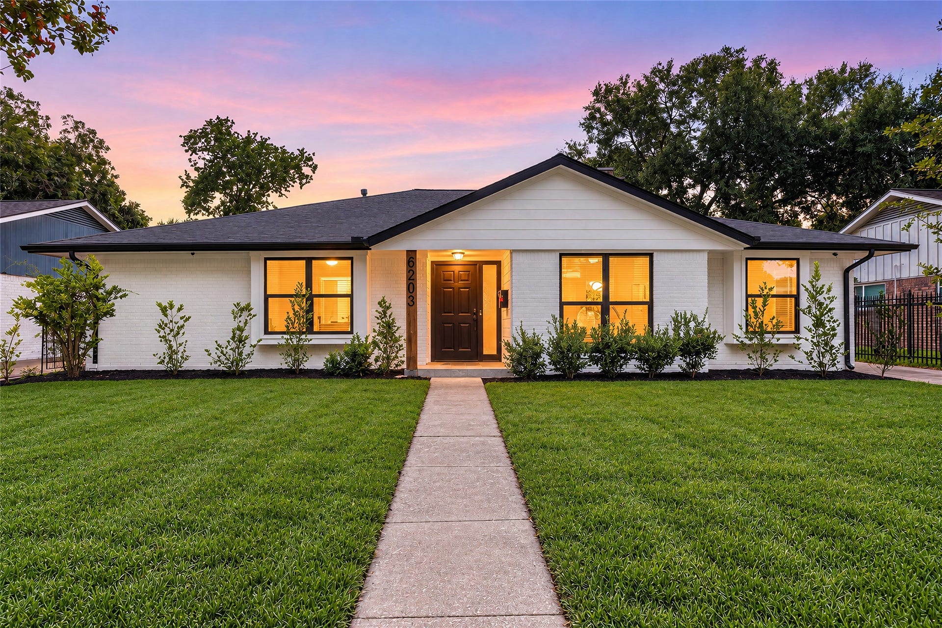 6203 Rutherglenn Drive, Houston, TX 77096 6203 Rutherglenn Drive, Houston, TX 77096