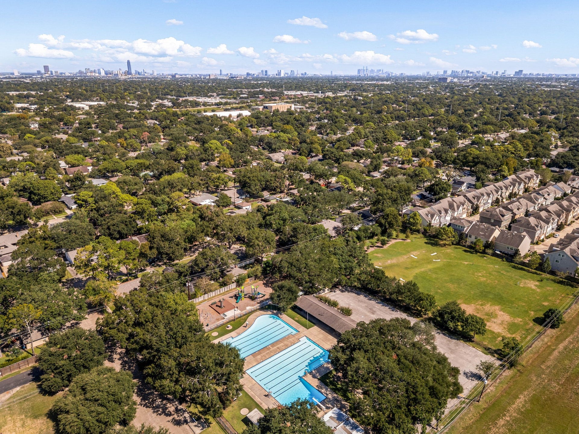 6203 Rutherglenn Drive, Houston, TX 77096 6203 Rutherglenn Drive, Houston, TX 77096