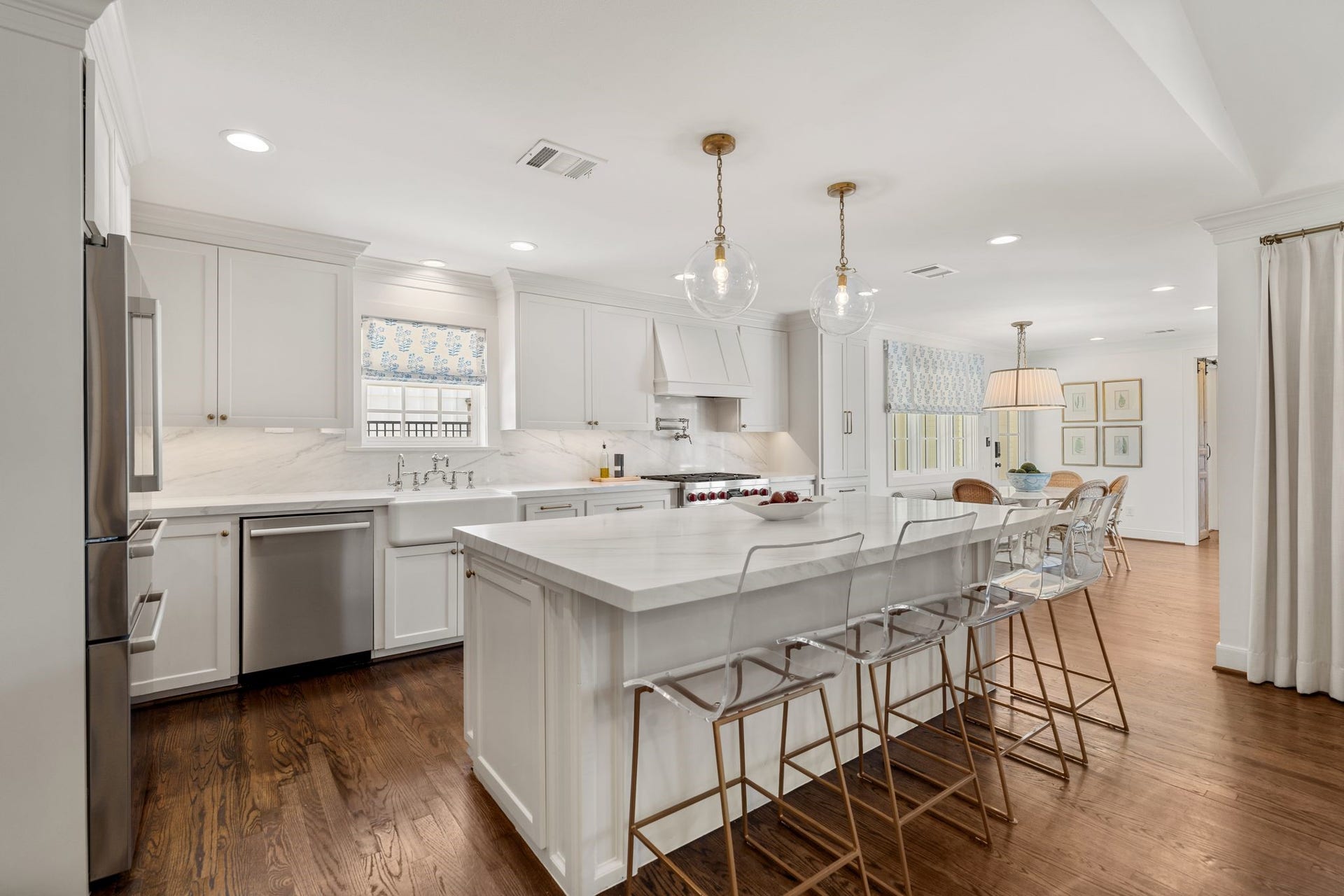 6248 Burgoyne Road, Houston, TX 77057 6248 Burgoyne Road, Houston, TX 77057