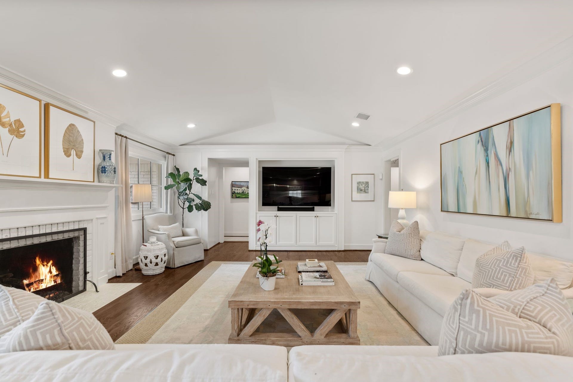 6248 Burgoyne Road, Houston, TX 77057 6248 Burgoyne Road, Houston, TX 77057