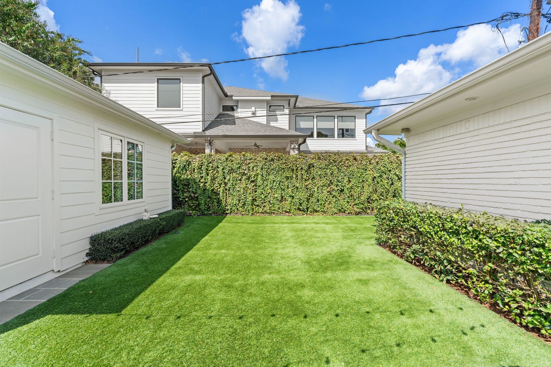 6248 Burgoyne Road, Houston, TX 77057 6248 Burgoyne Road, Houston, TX 77057