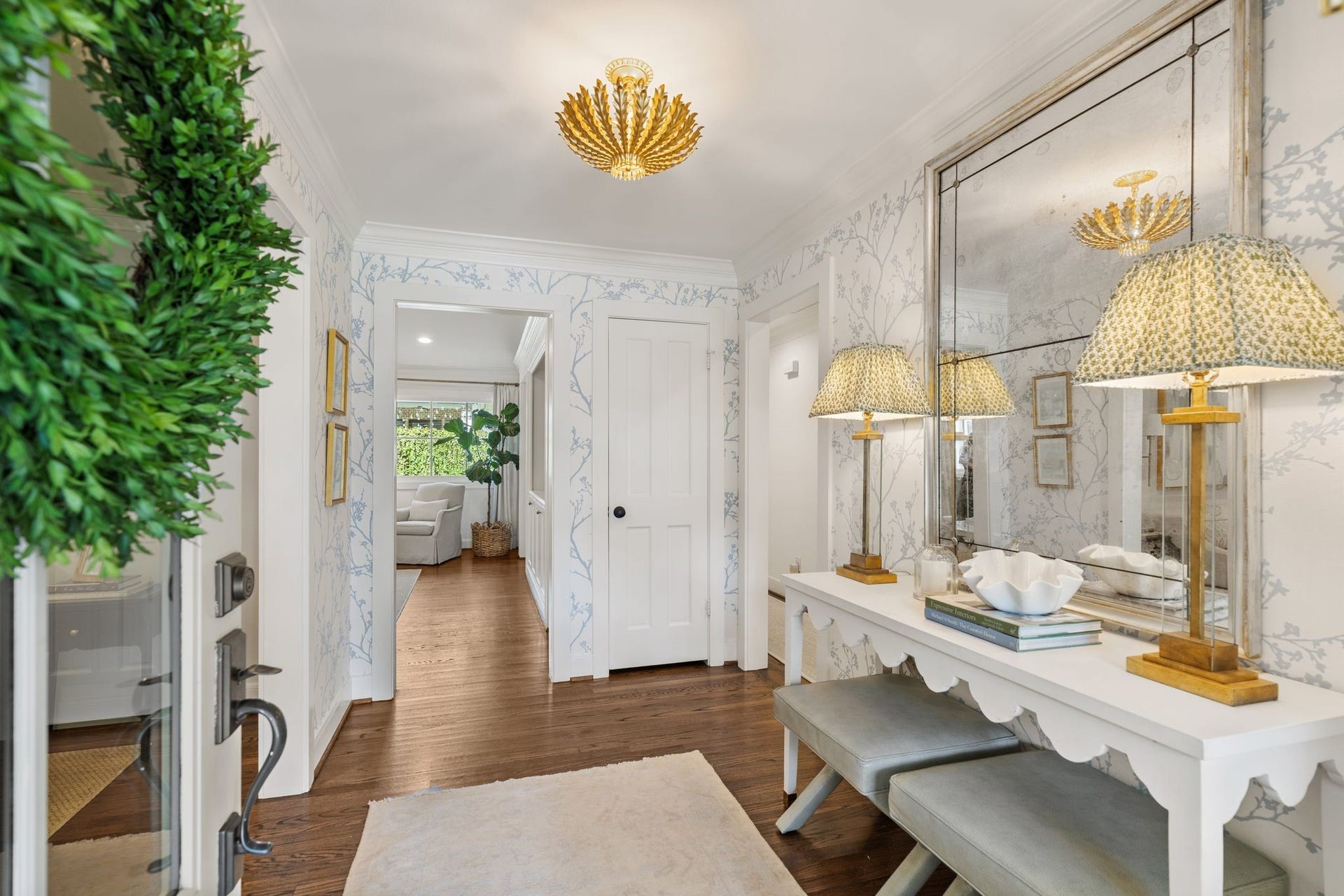 6248 Burgoyne Road, Houston, TX 77057 6248 Burgoyne Road, Houston, TX 77057