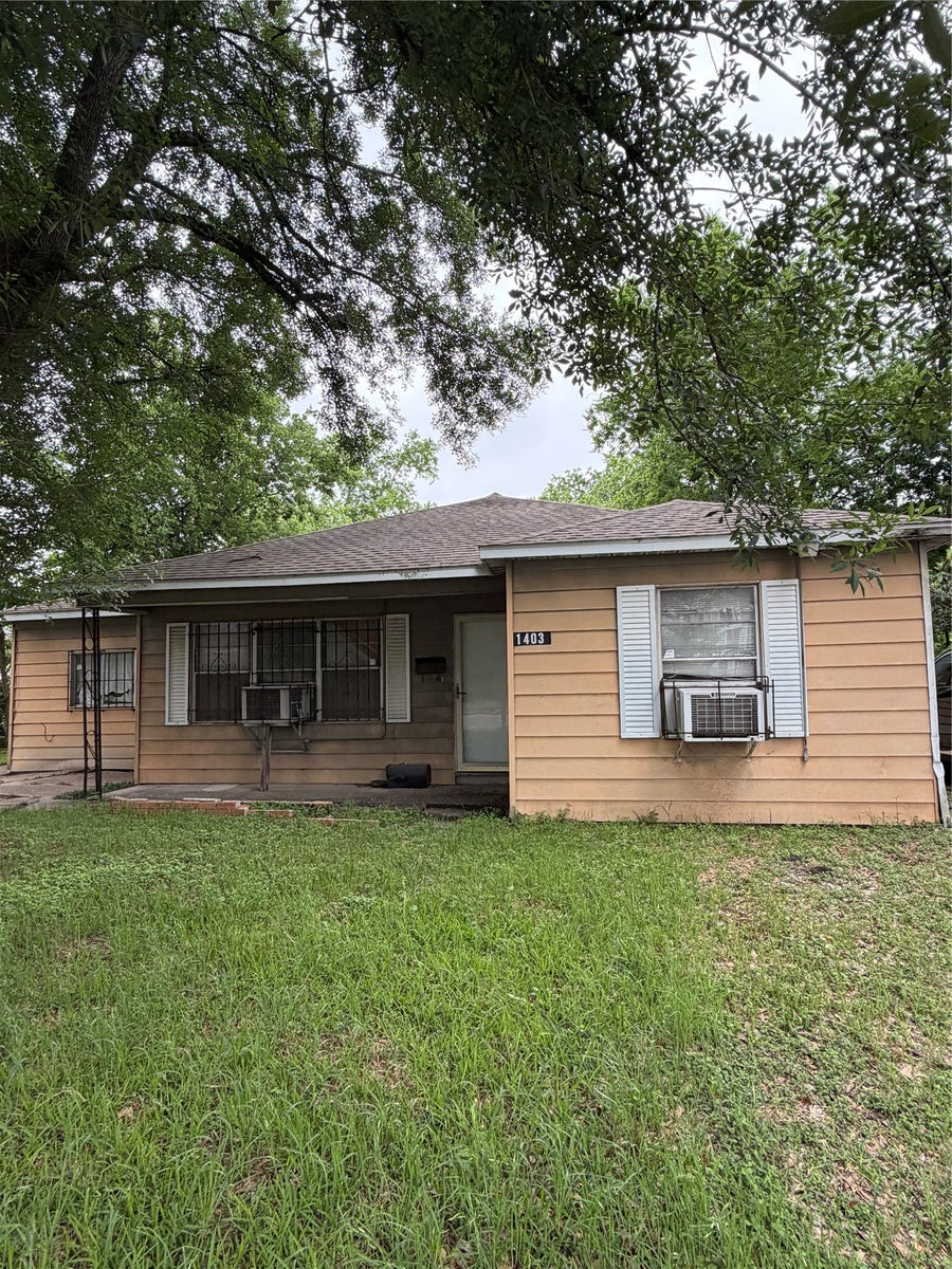 Property photo for 1403 Allen Genoa Road, Pasadena, TX