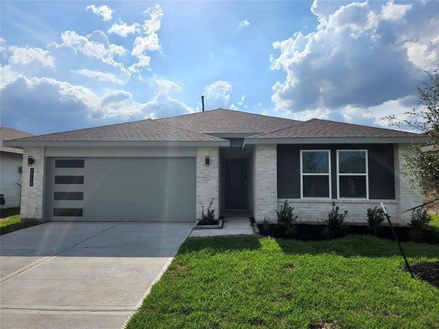 Property photo for 7738 Robert Lane, Rosharon, TX