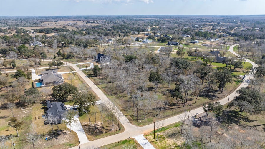 Property photo for 4707 Shadow Pond Lane, Alvin, TX