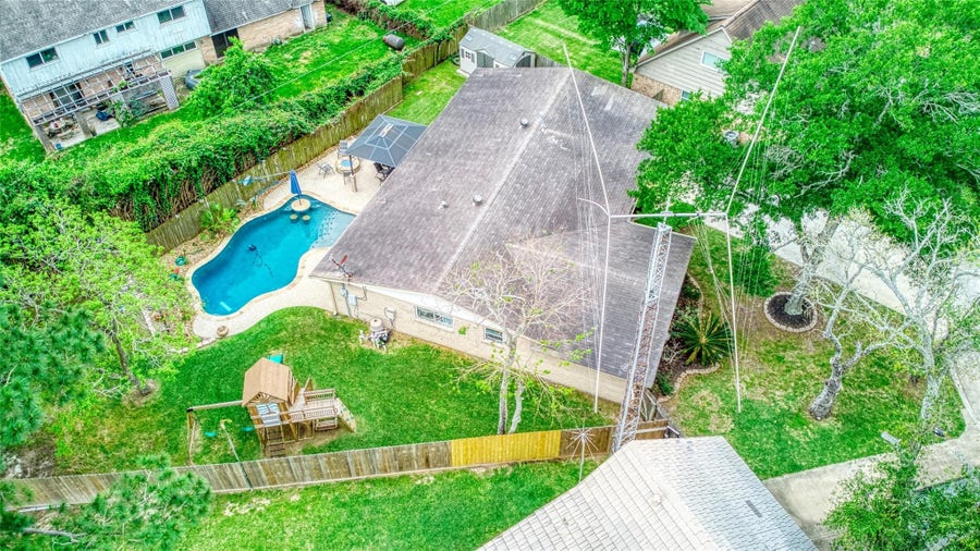 Property photo for 1405 Delabrook Court, Seabrook, TX