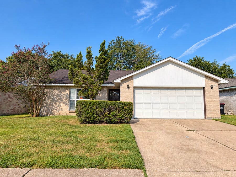 Property photo for 7222 Londres Drive, Houston, TX