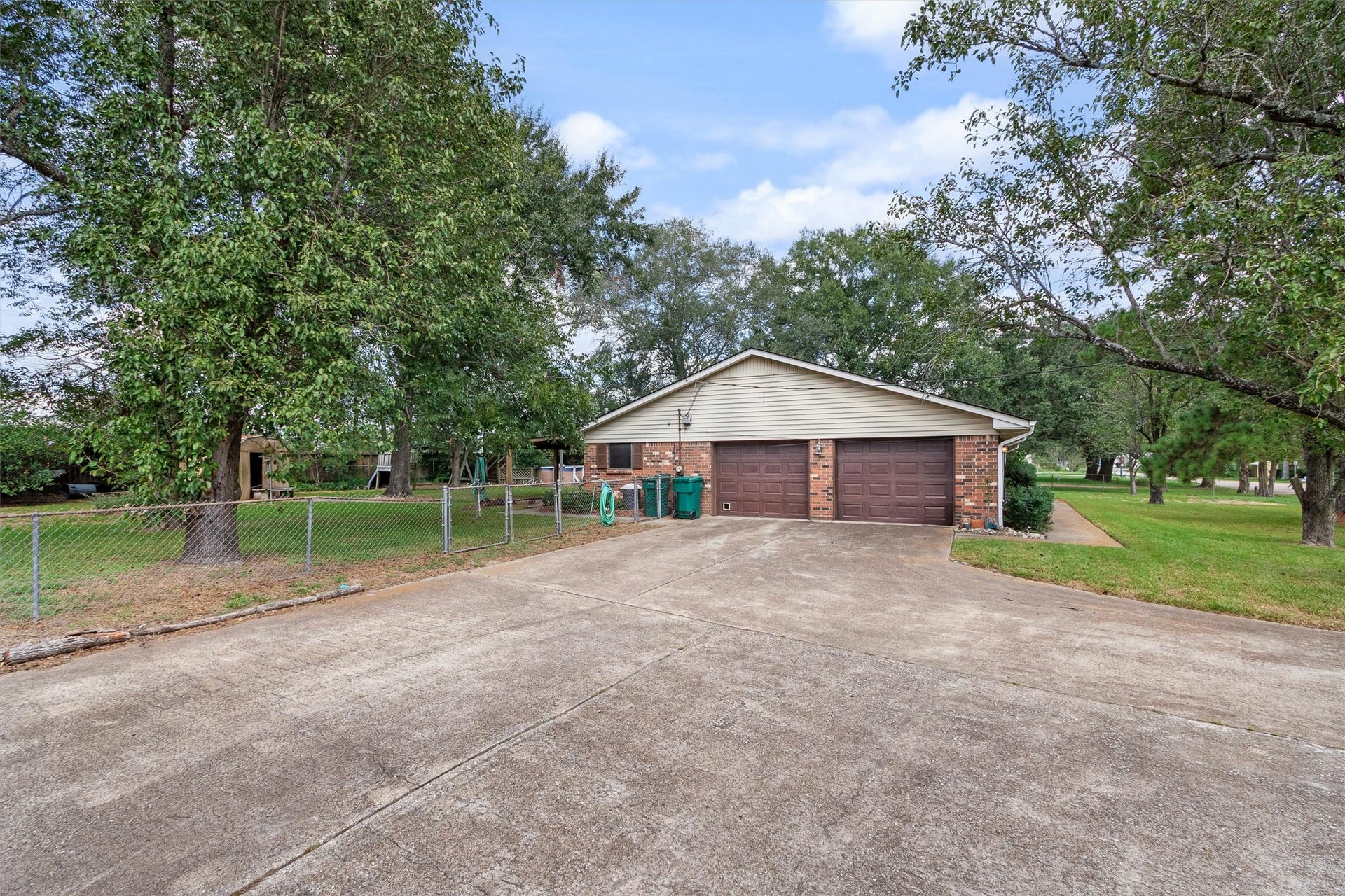 204 Gerald Street, Willis, TX 77378 204 Gerald Street, Willis, TX 77378