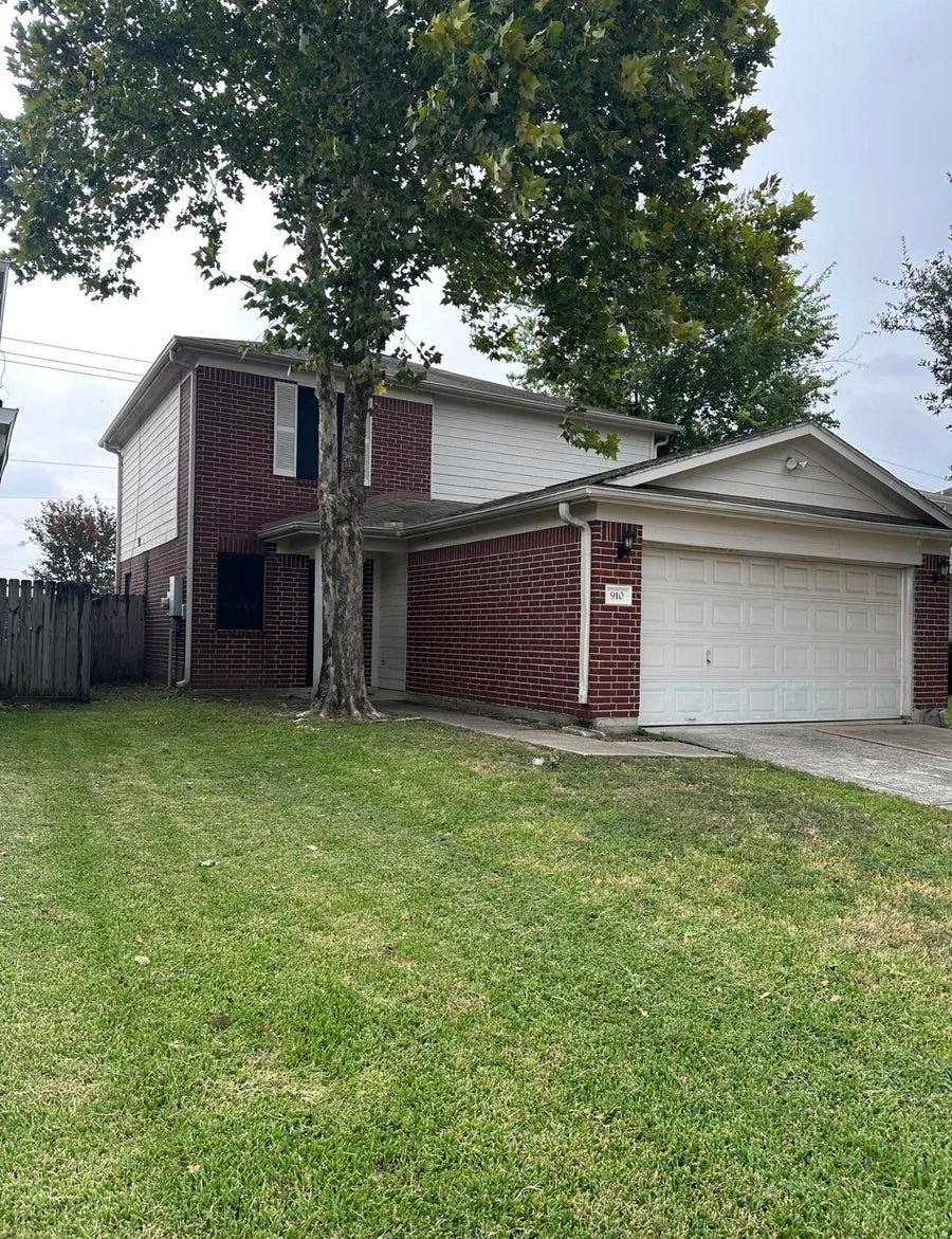 Property photo for 910 Calm Creek Court Court, Channelview, TX