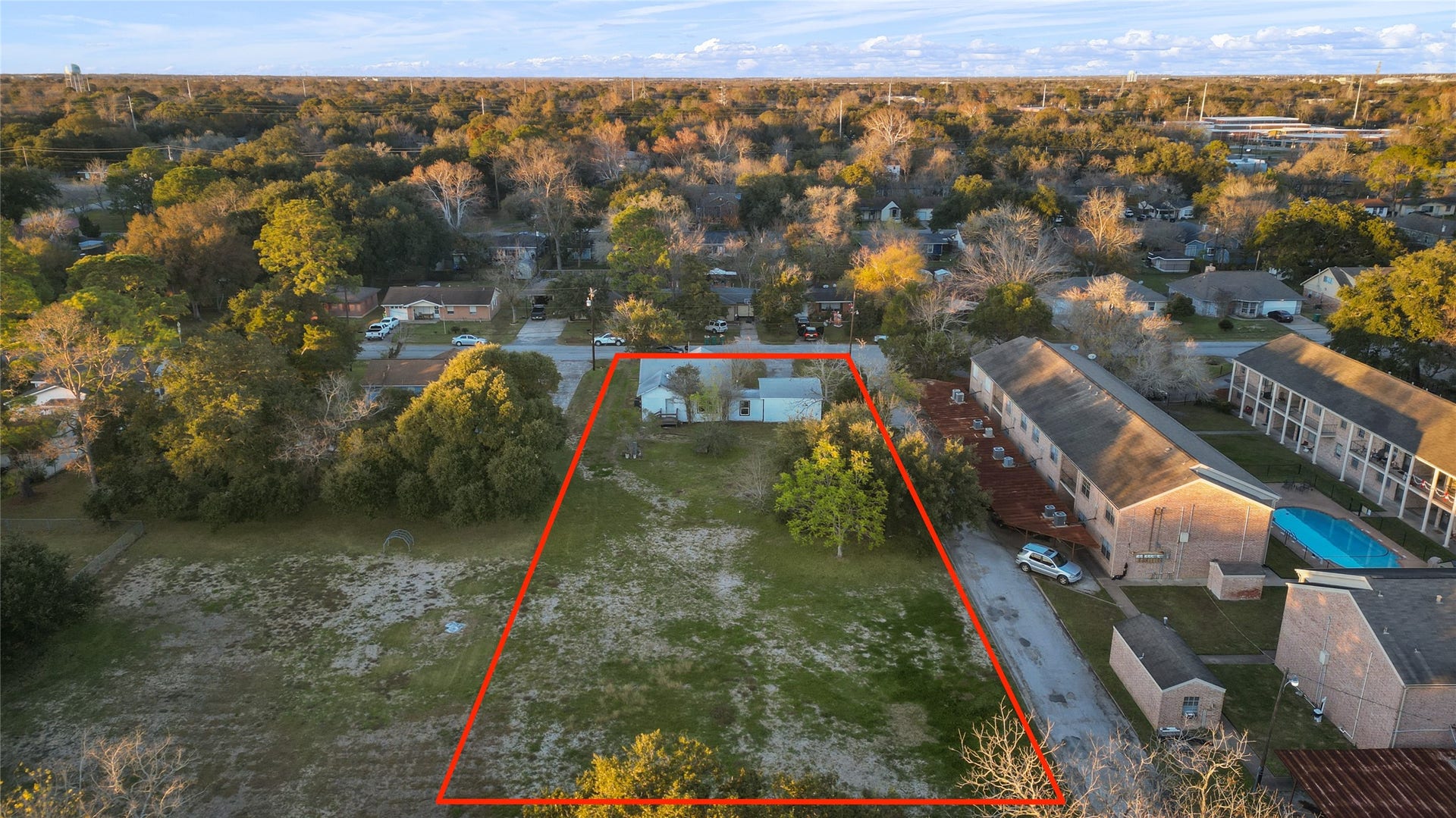 2027 Scott Street, La Marque, TX 77568 2027 Scott Street, La Marque, TX 77568