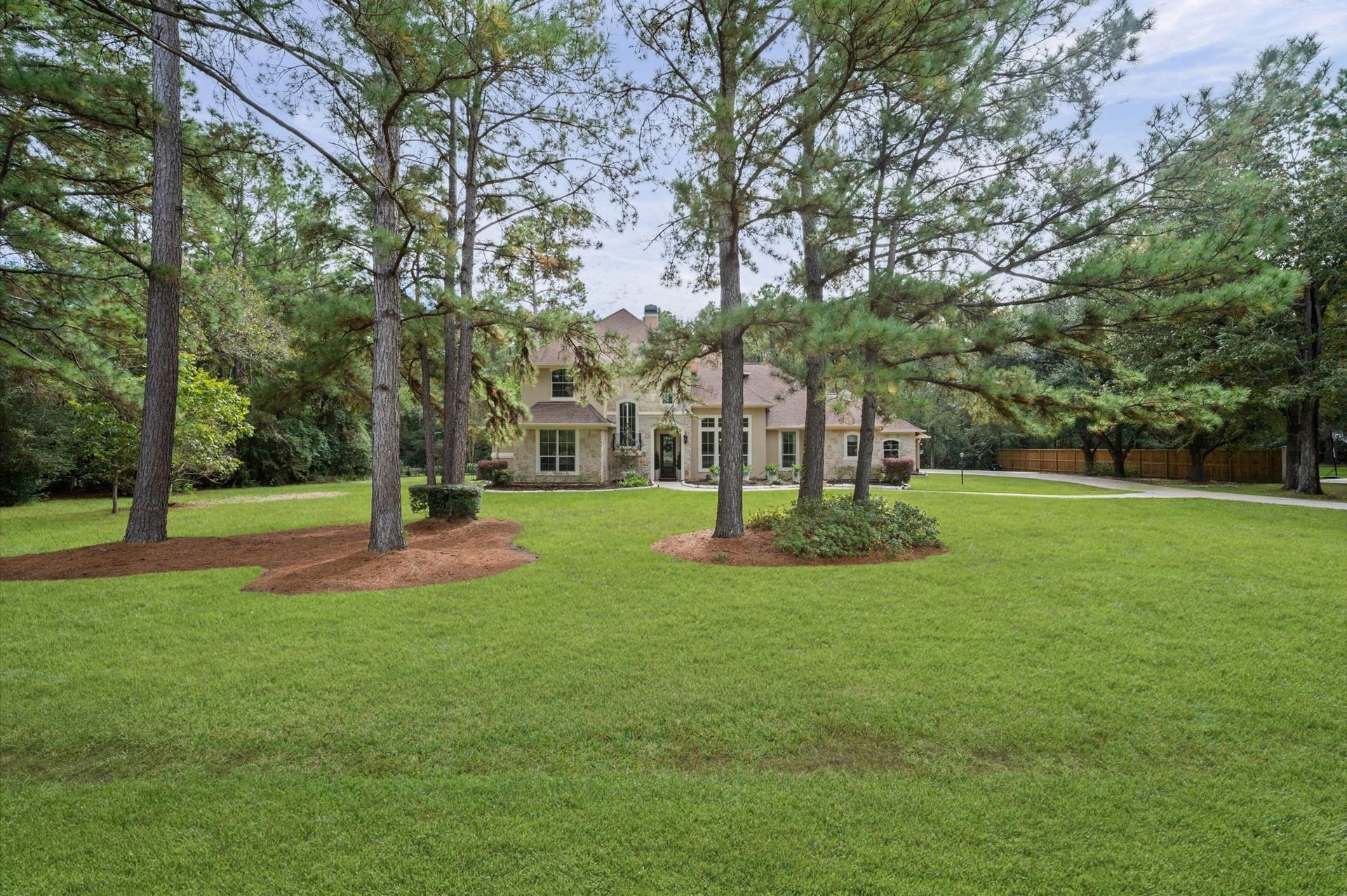 25815 Bridle Creek Drive S, Magnolia, TX 77355 25815 Bridle Creek Drive S, Magnolia, TX 77355