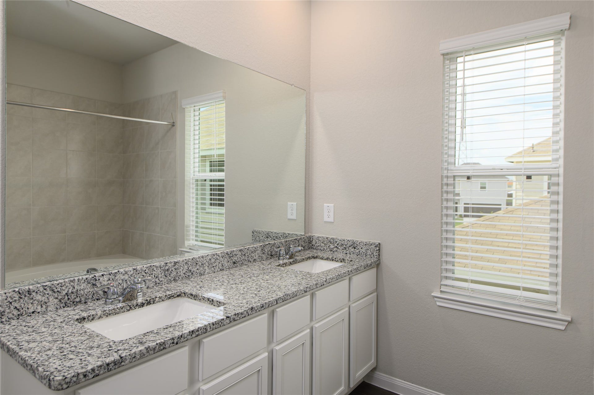 22210 Regal Heights Lane, Houston, TX 77073 Primary Bath