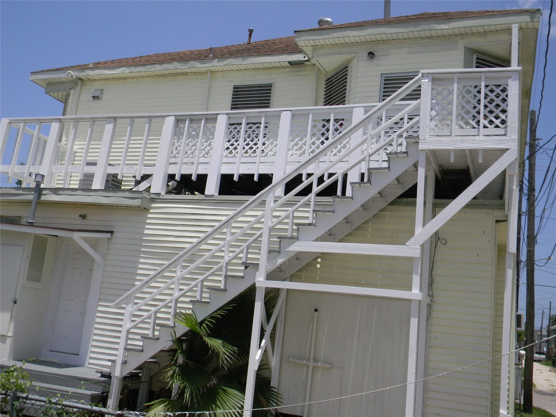 611 St Mary S Boulevard, Galveston, TX 77550 611 St Mary S Boulevard, Galveston, TX 77550