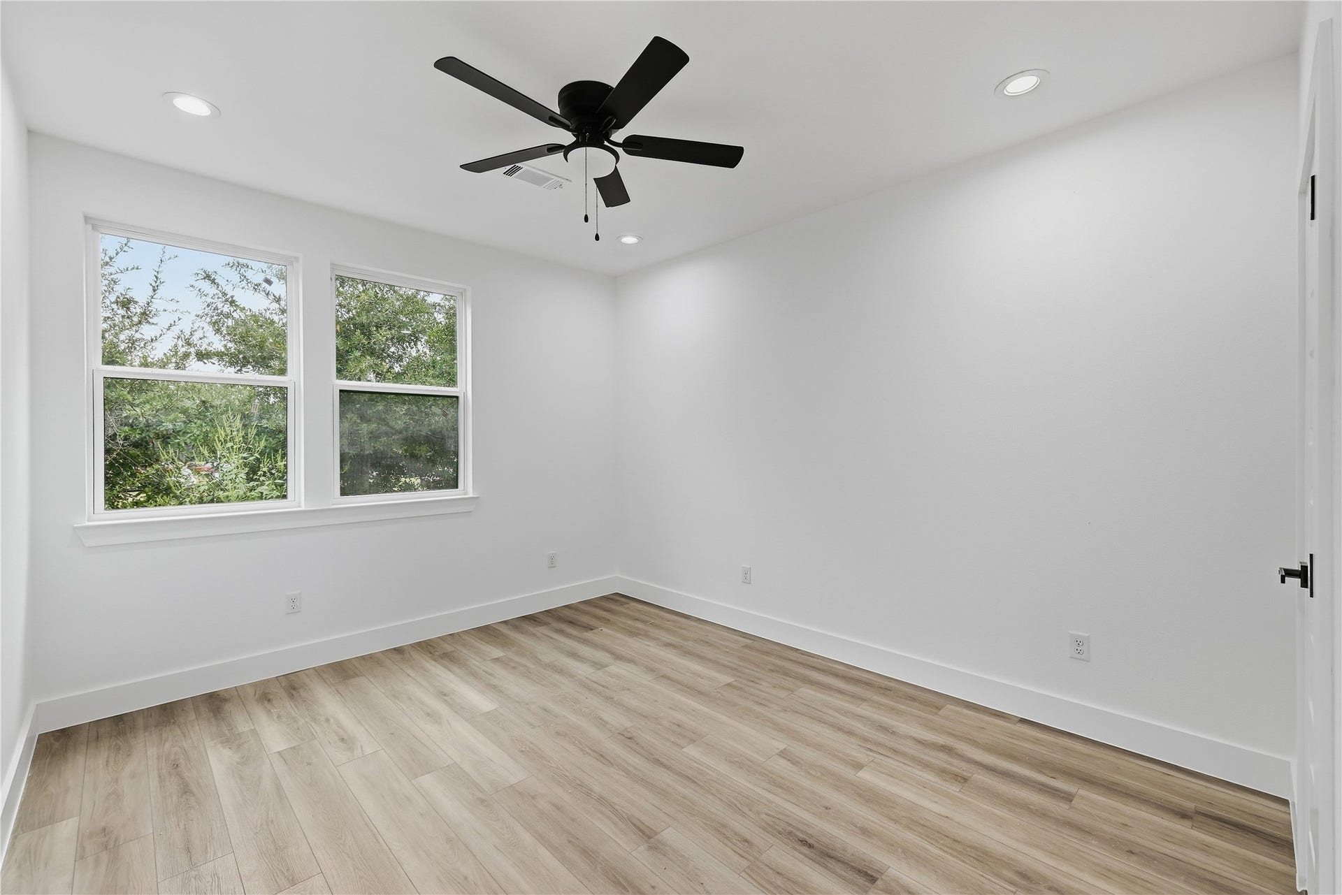 6519 A&B Tuskegee Street, Houston, TX 77091 6519 A&B Tuskegee Street, Houston, TX 77091