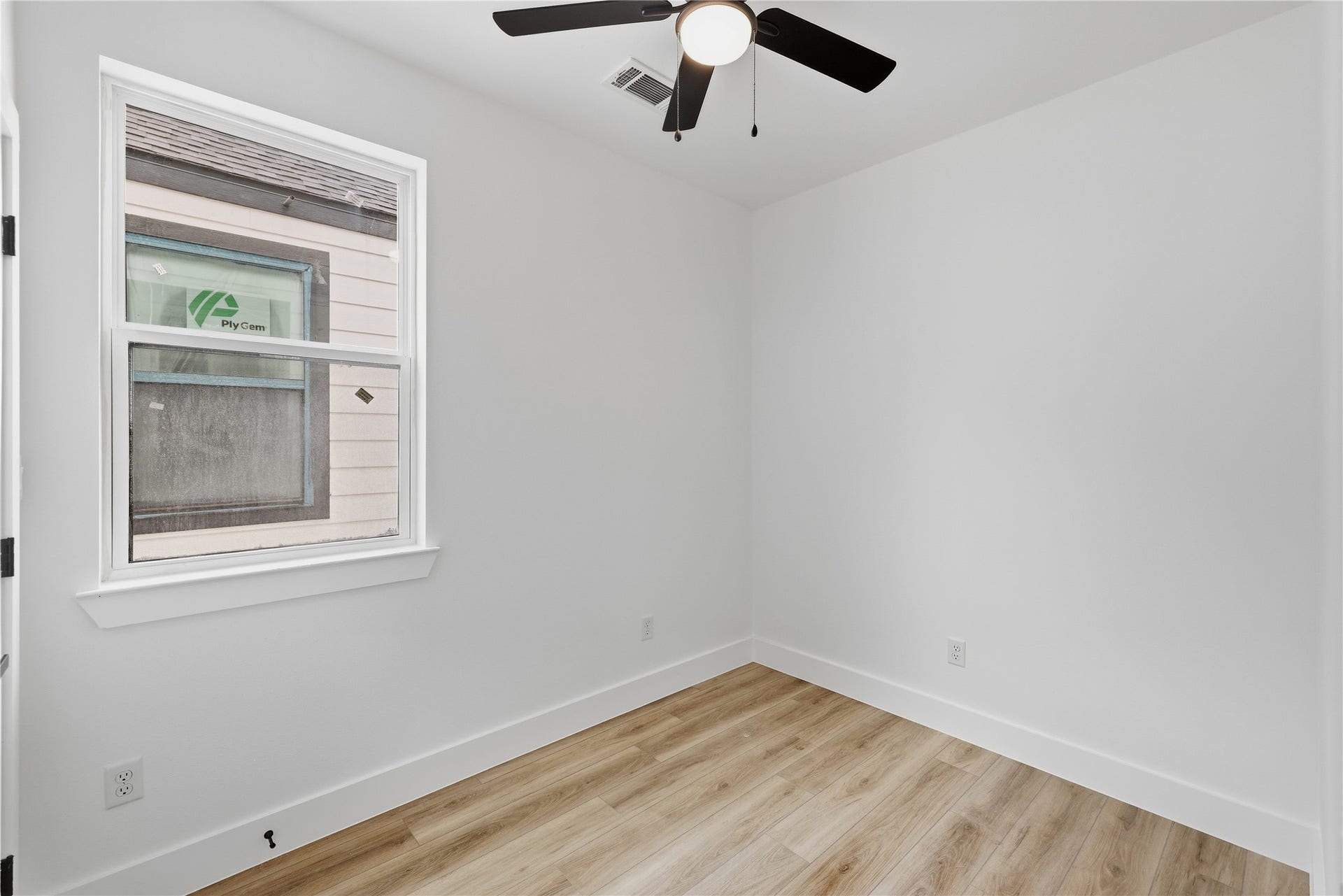 6519 A&B Tuskegee Street, Houston, TX 77091 6519 A&B Tuskegee Street, Houston, TX 77091