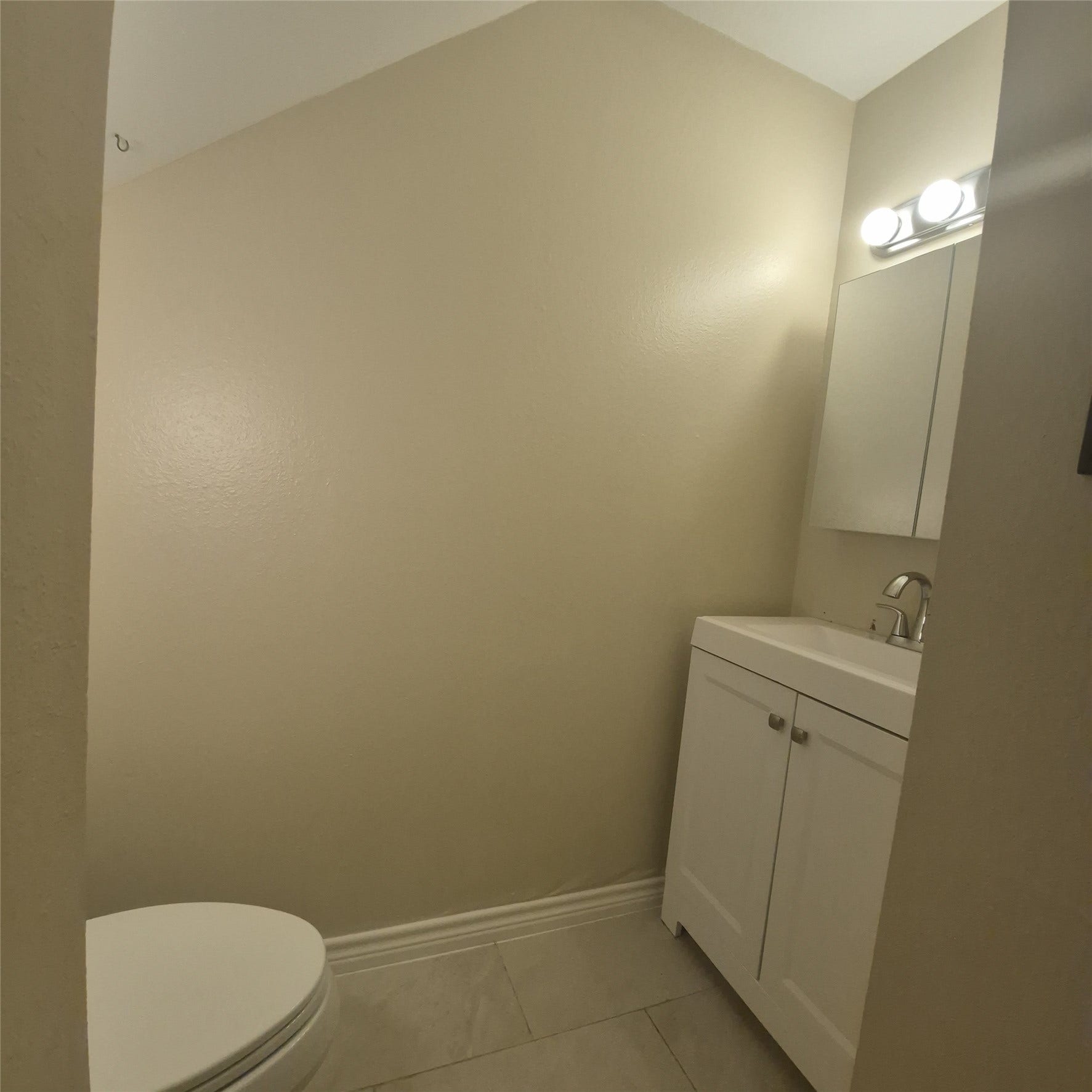 2626 Holly Hall Street, #1008, Houston, TX 77054 Downstairs half bath