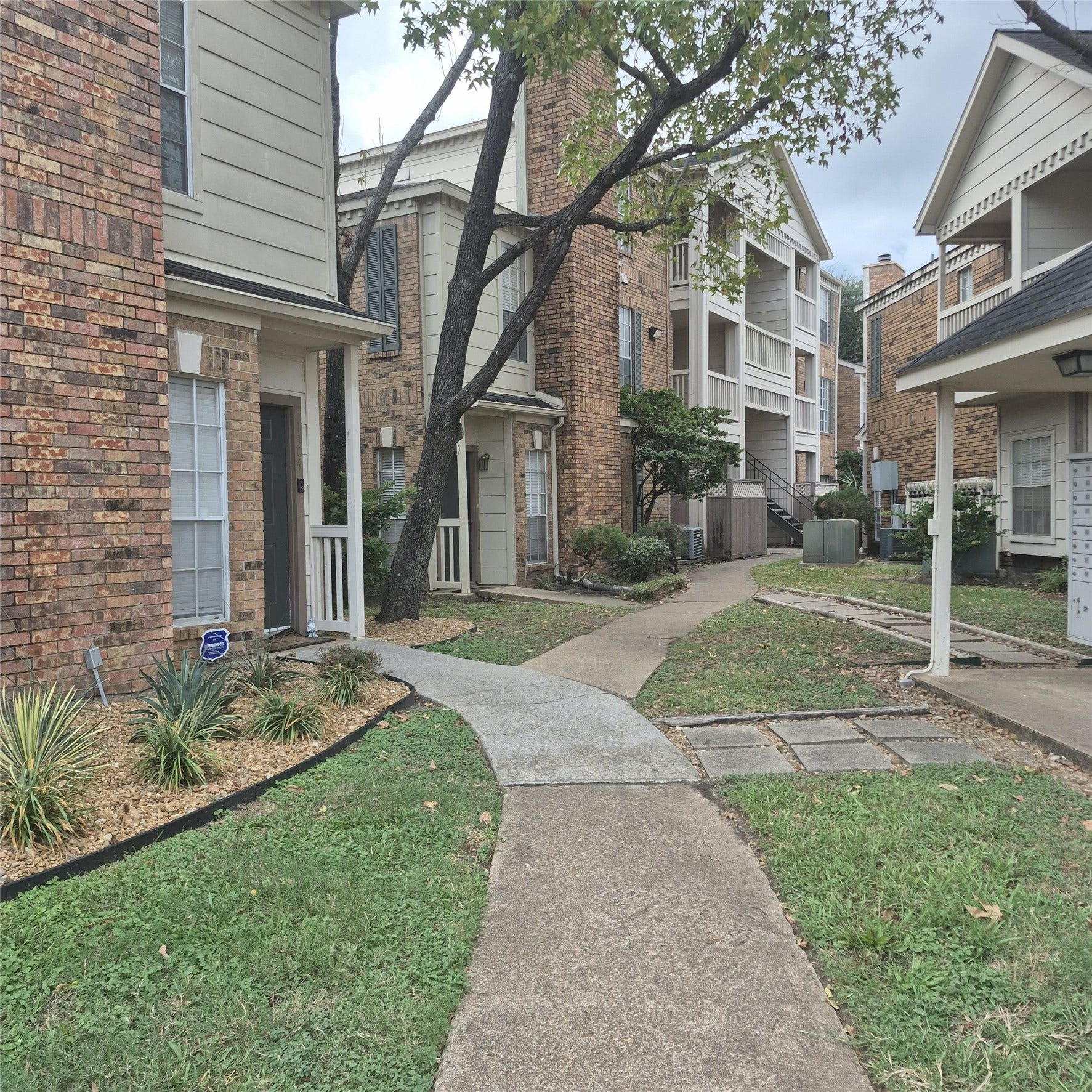 2626 Holly Hall Street, #1008, Houston, TX 77054 Front of unit