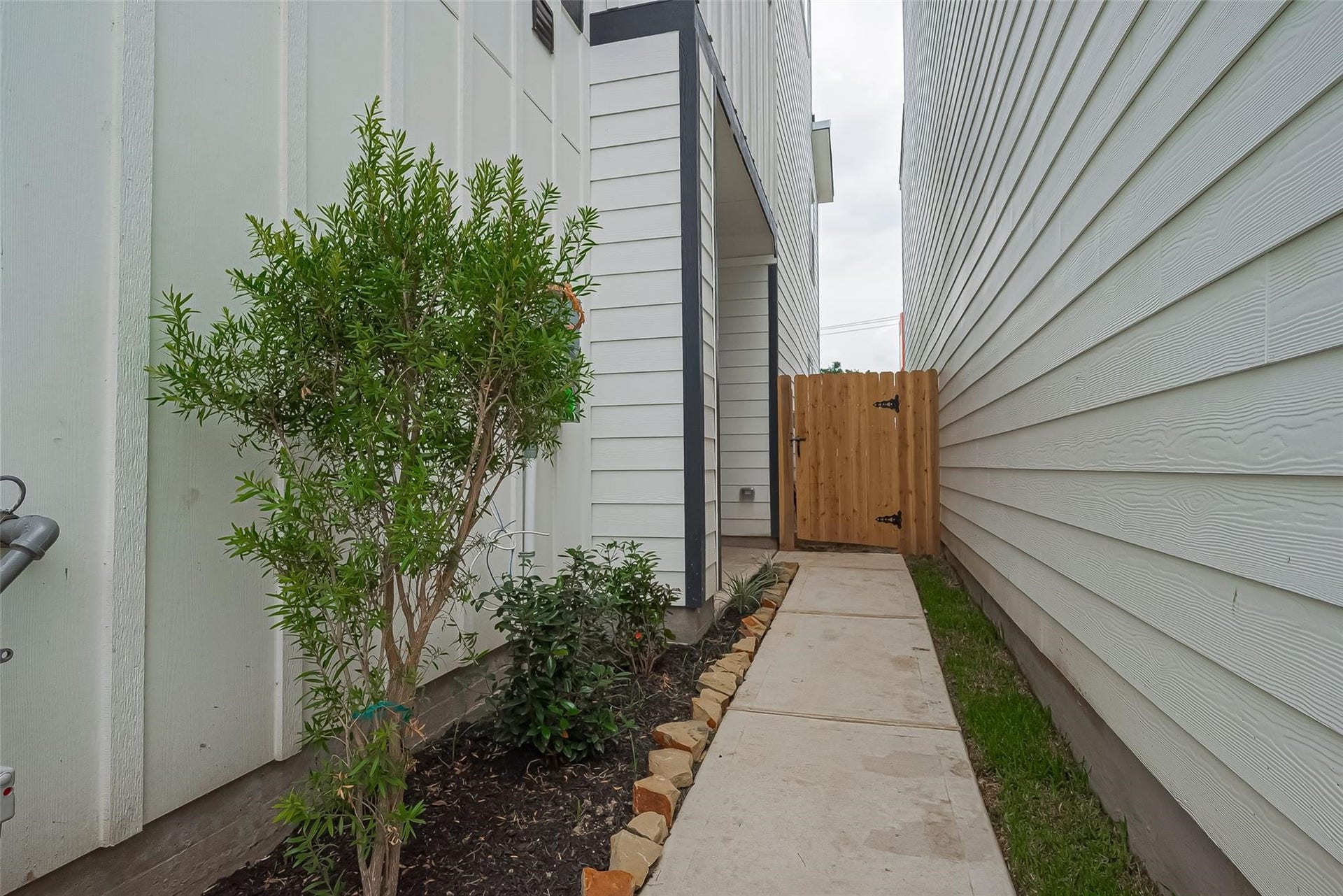 8929 Grovner Place, Houston, TX 77055 8929 Grovner Place, Houston, TX 77055