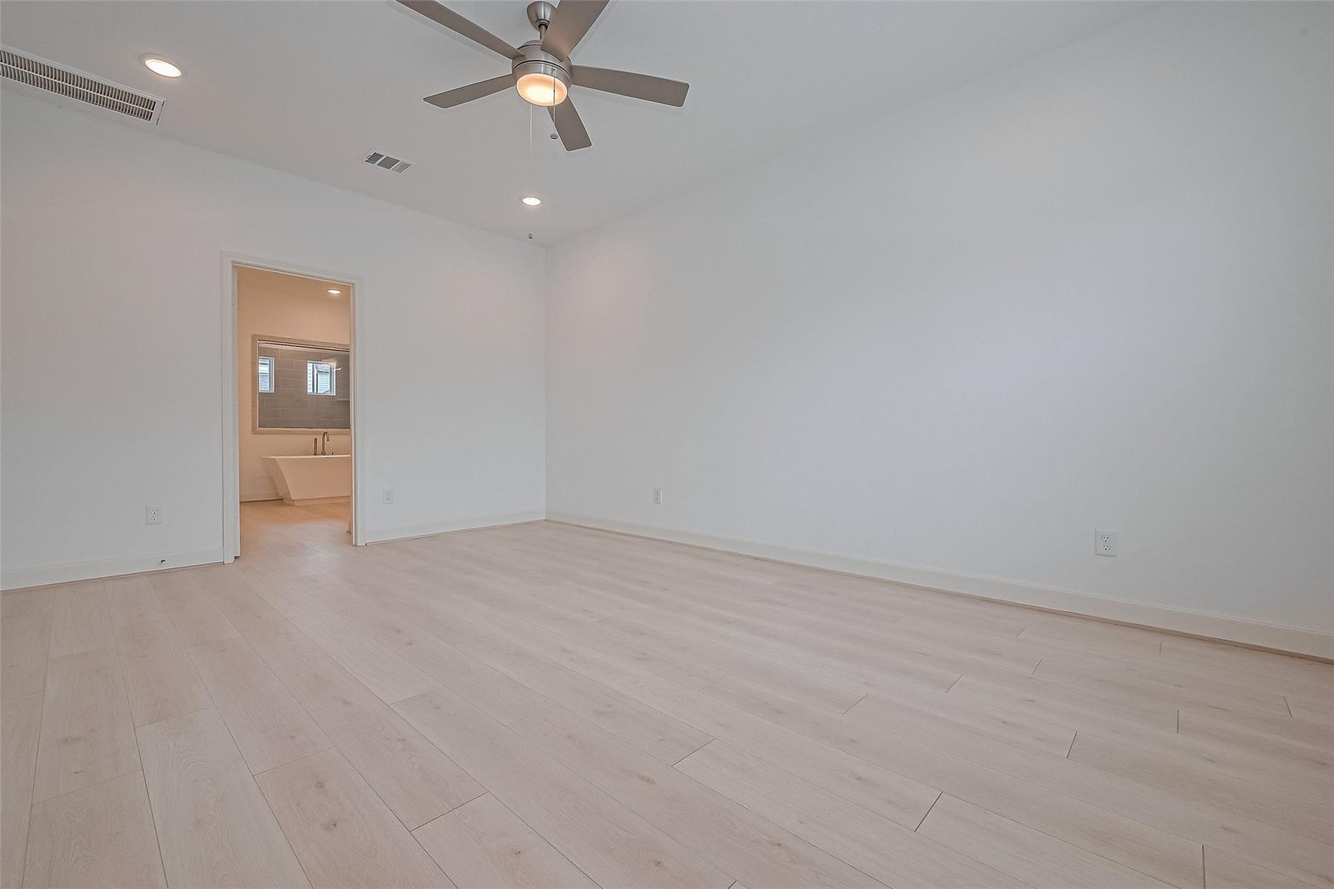 8929 Grovner Place, Houston, TX 77055 8929 Grovner Place, Houston, TX 77055