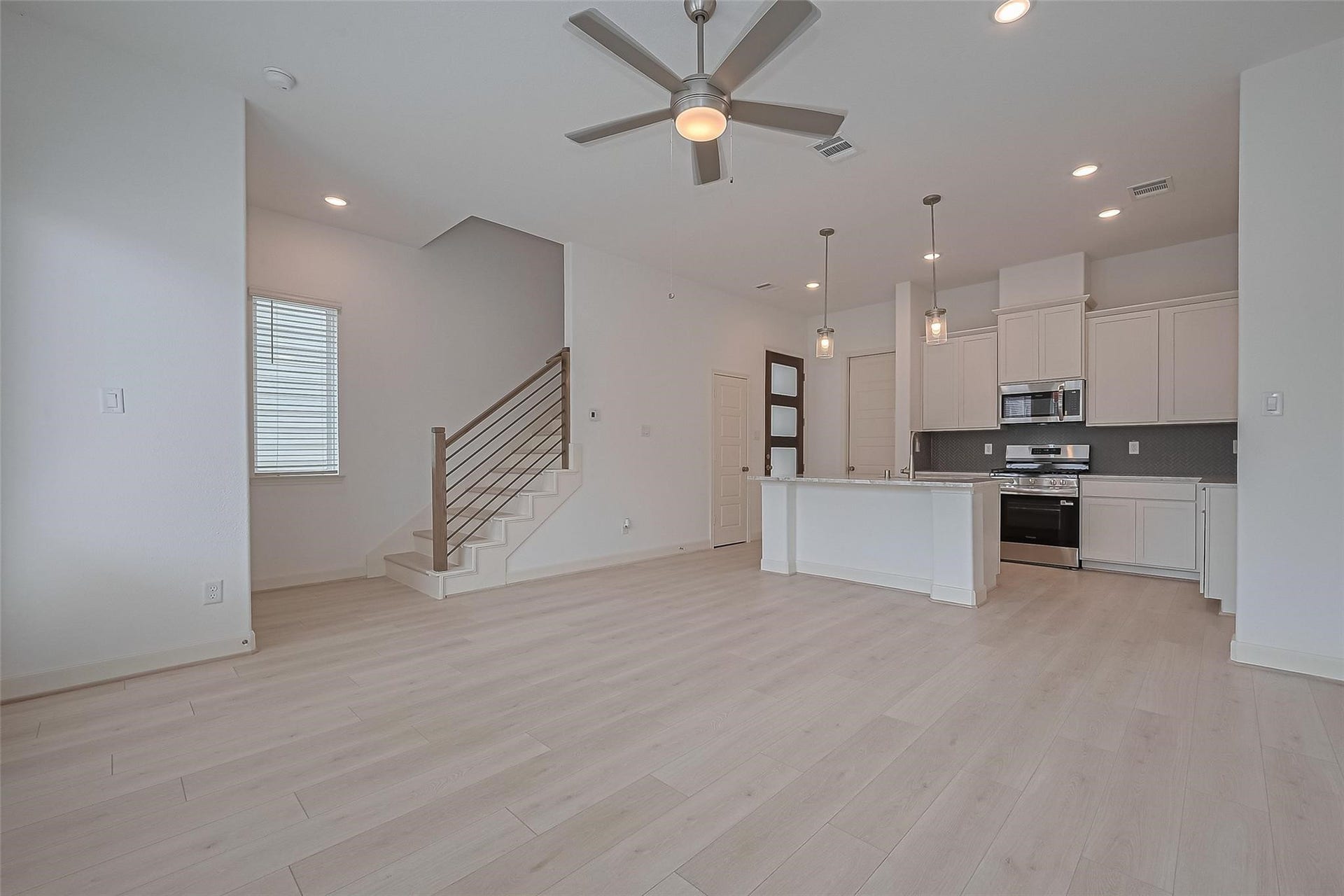 8929 Grovner Place, Houston, TX 77055 8929 Grovner Place, Houston, TX 77055