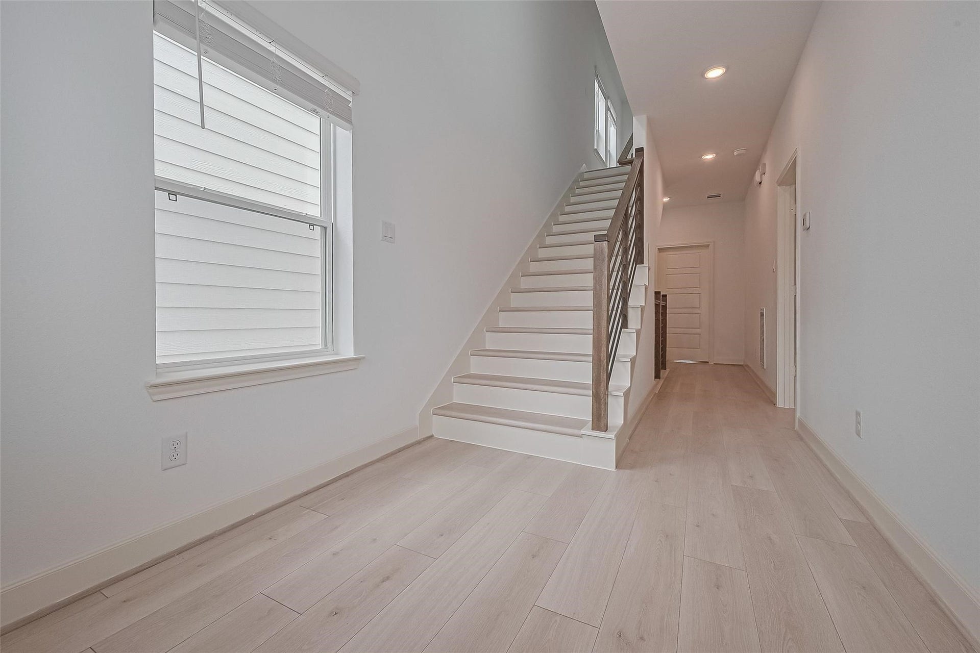 8929 Grovner Place, Houston, TX 77055 8929 Grovner Place, Houston, TX 77055