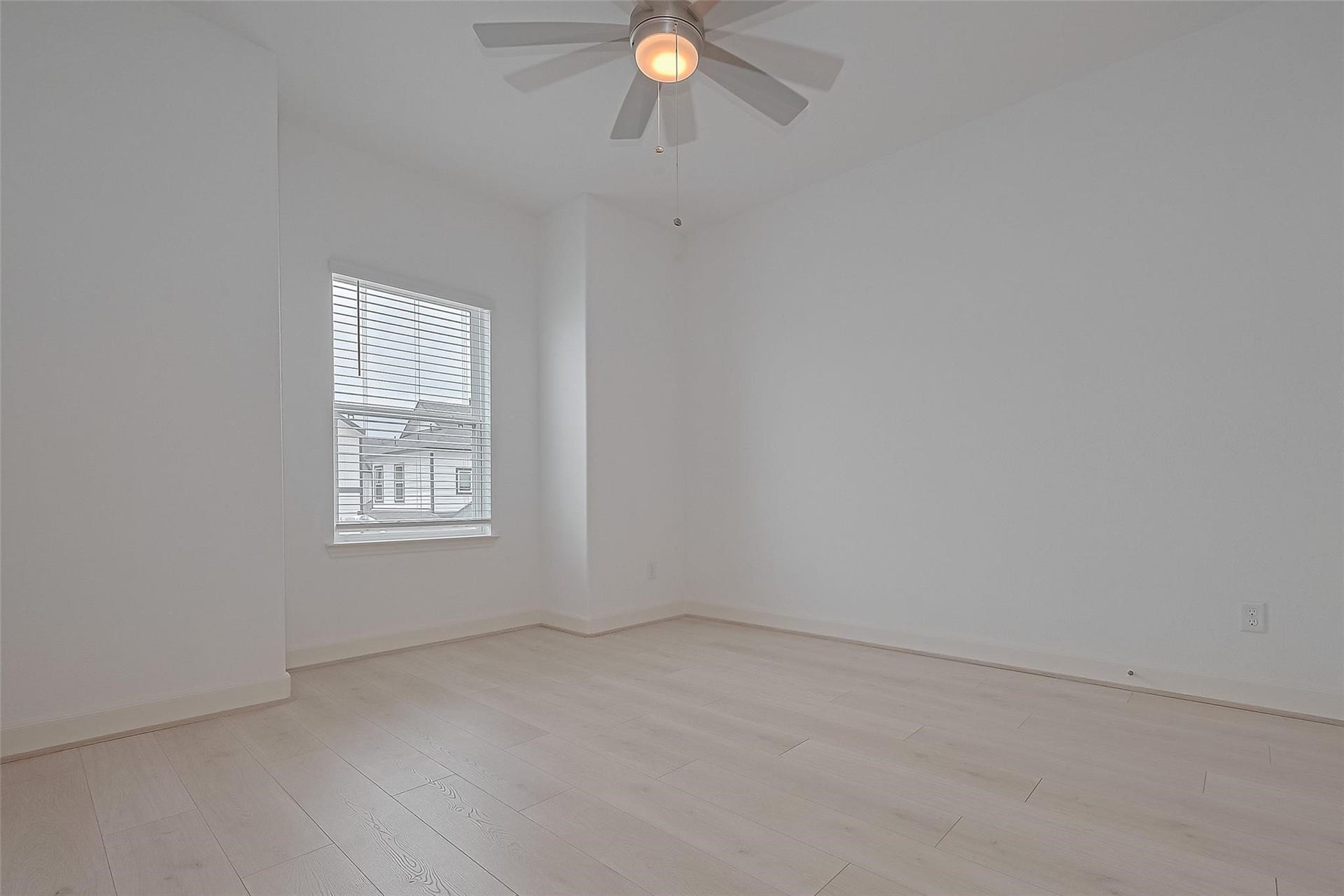 8929 Grovner Place, Houston, TX 77055 8929 Grovner Place, Houston, TX 77055