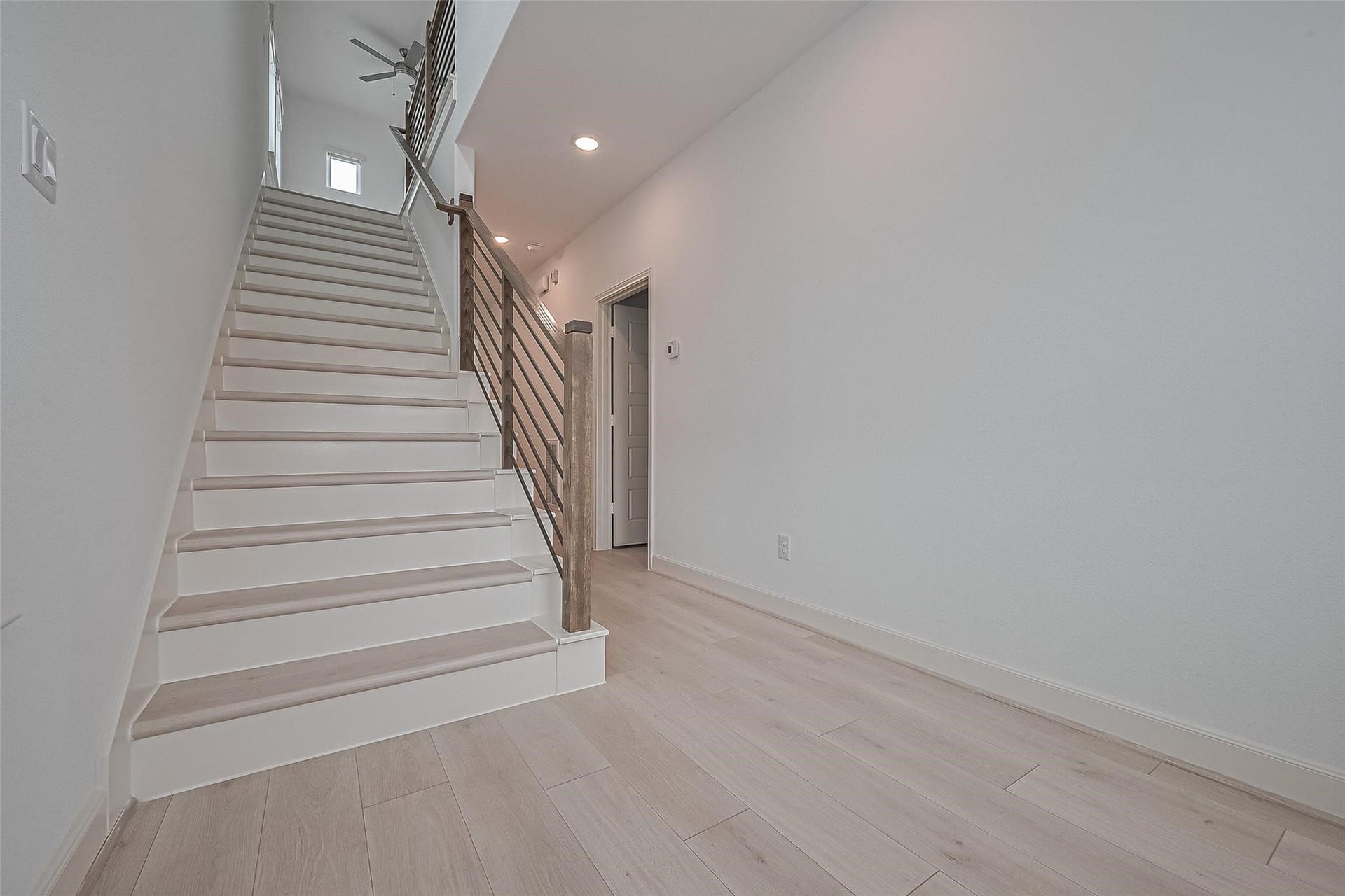 8929 Grovner Place, Houston, TX 77055 8929 Grovner Place, Houston, TX 77055