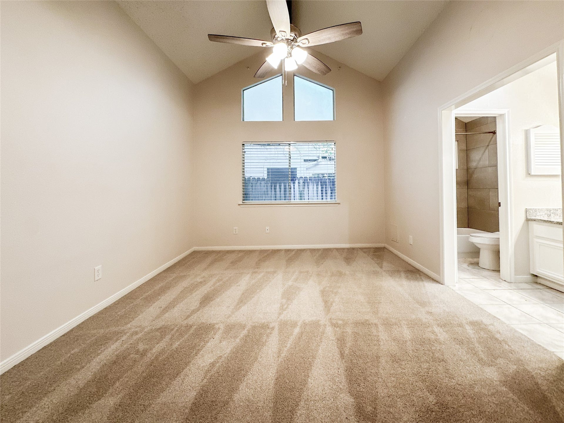 33 N Rain Forest Court, The Woodlands, TX 77380 33 N Rain Forest Court, The Woodlands, TX 77380
