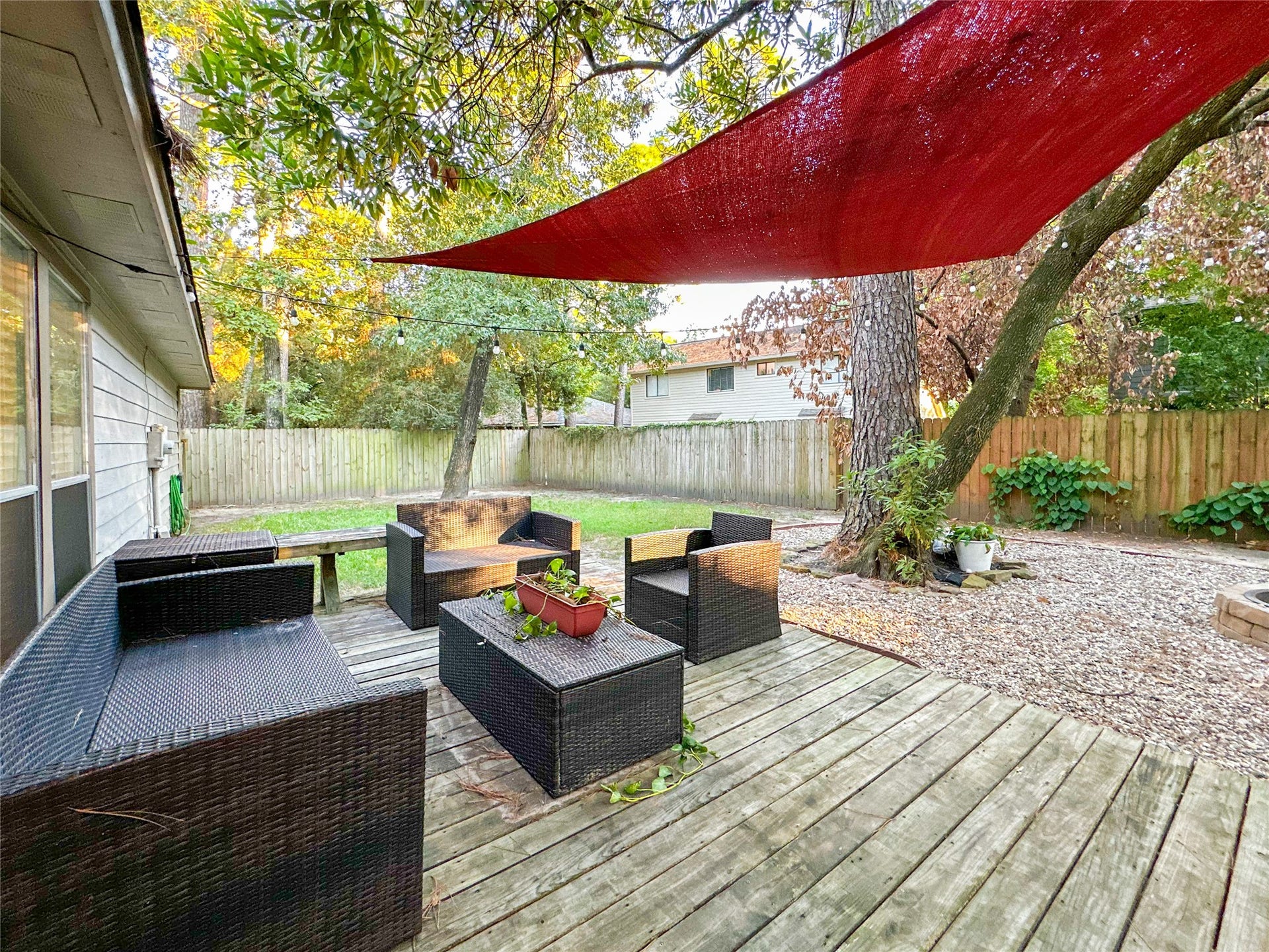 33 N Rain Forest Court, The Woodlands, TX 77380 33 N Rain Forest Court, The Woodlands, TX 77380