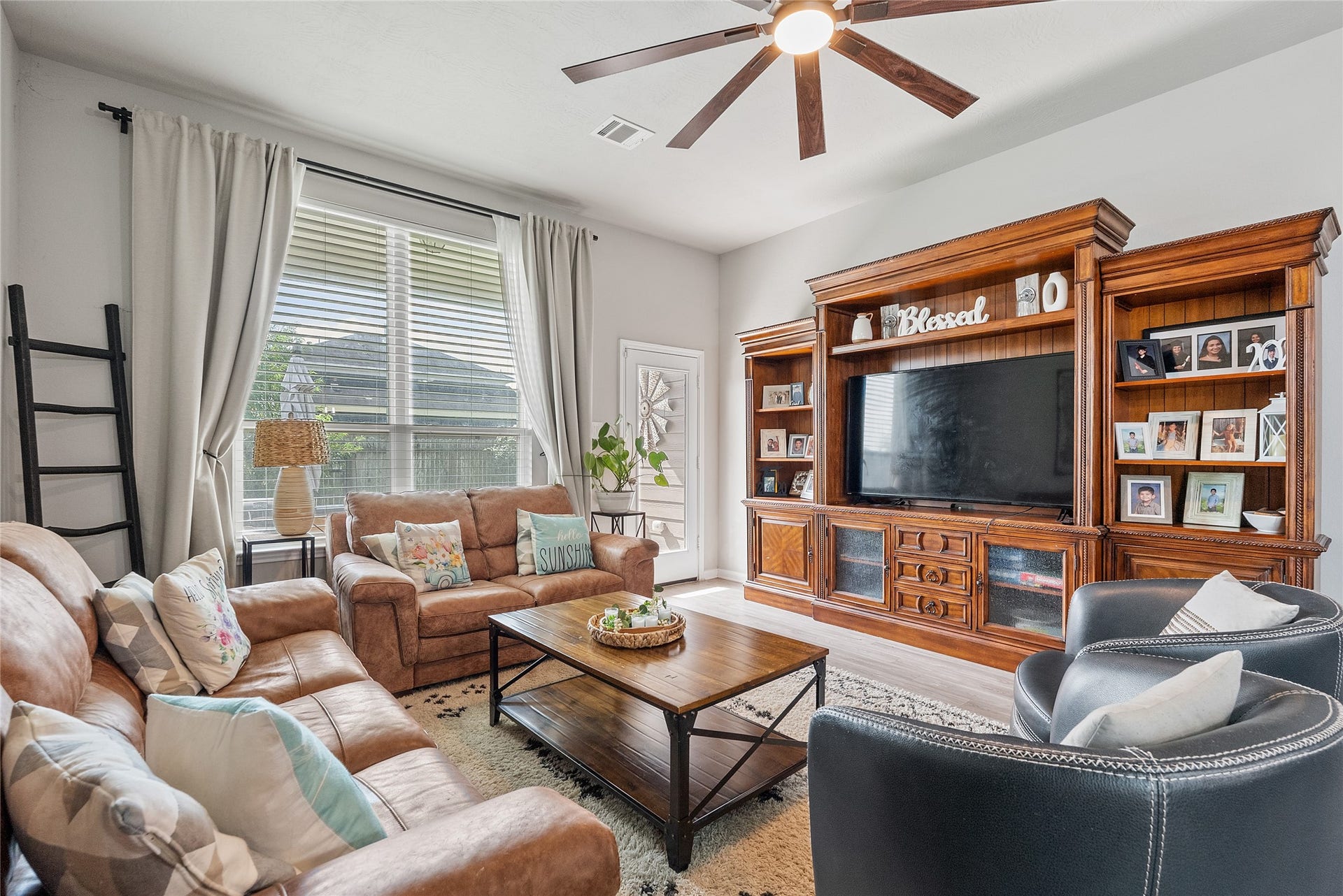 8213 Ocean Jasper Lane, Texas City, TX 77591 8213 Ocean Jasper Lane, Texas City, TX 77591