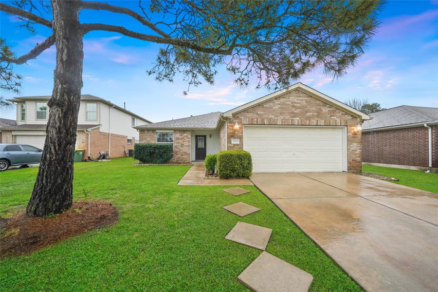 Property photo for 5503 Jefferson Street, Pearland, TX