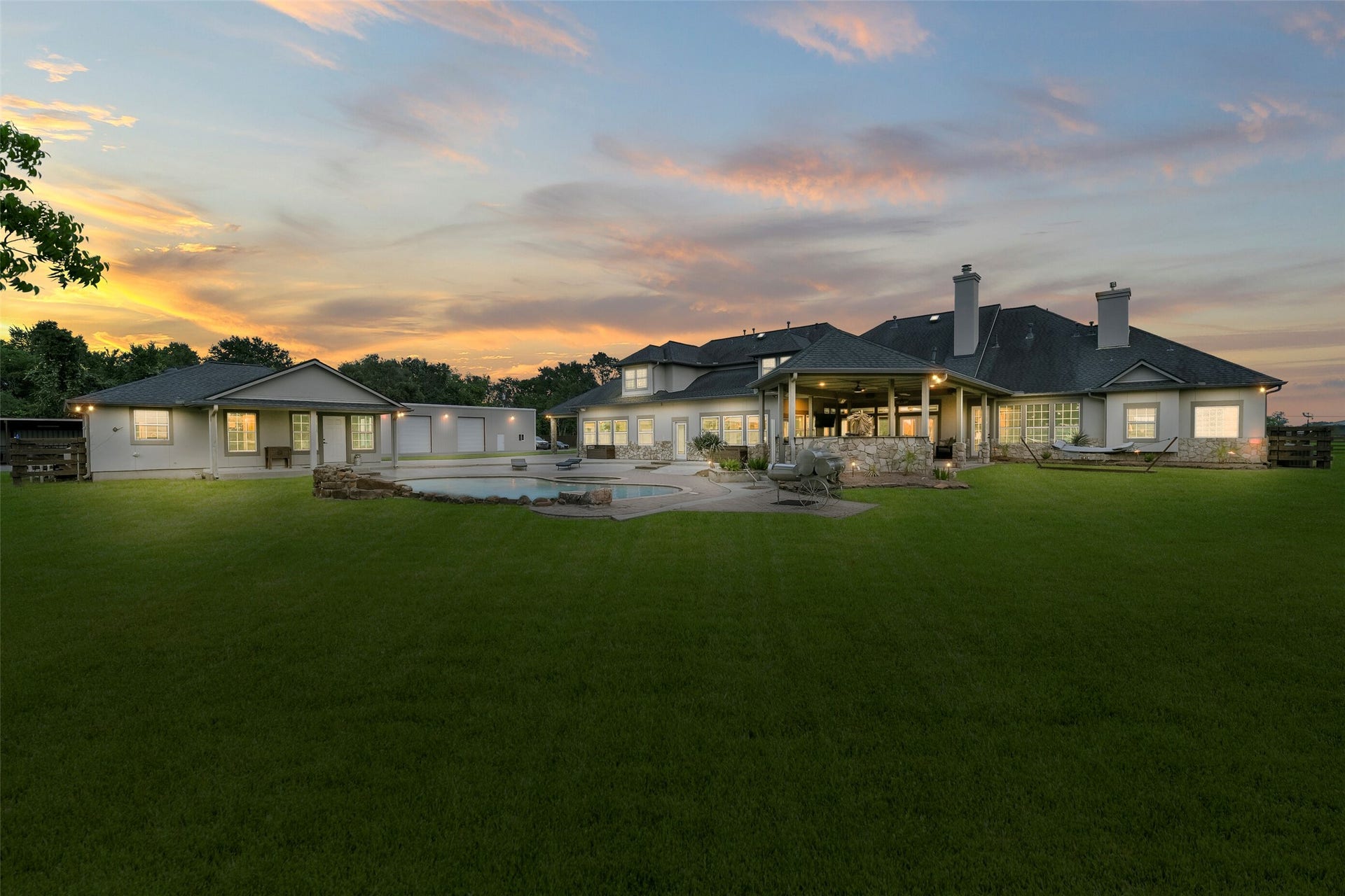 1913 Lundy Lane, Friendswood, TX 77546 1913 Lundy Lane, Friendswood, TX 77546