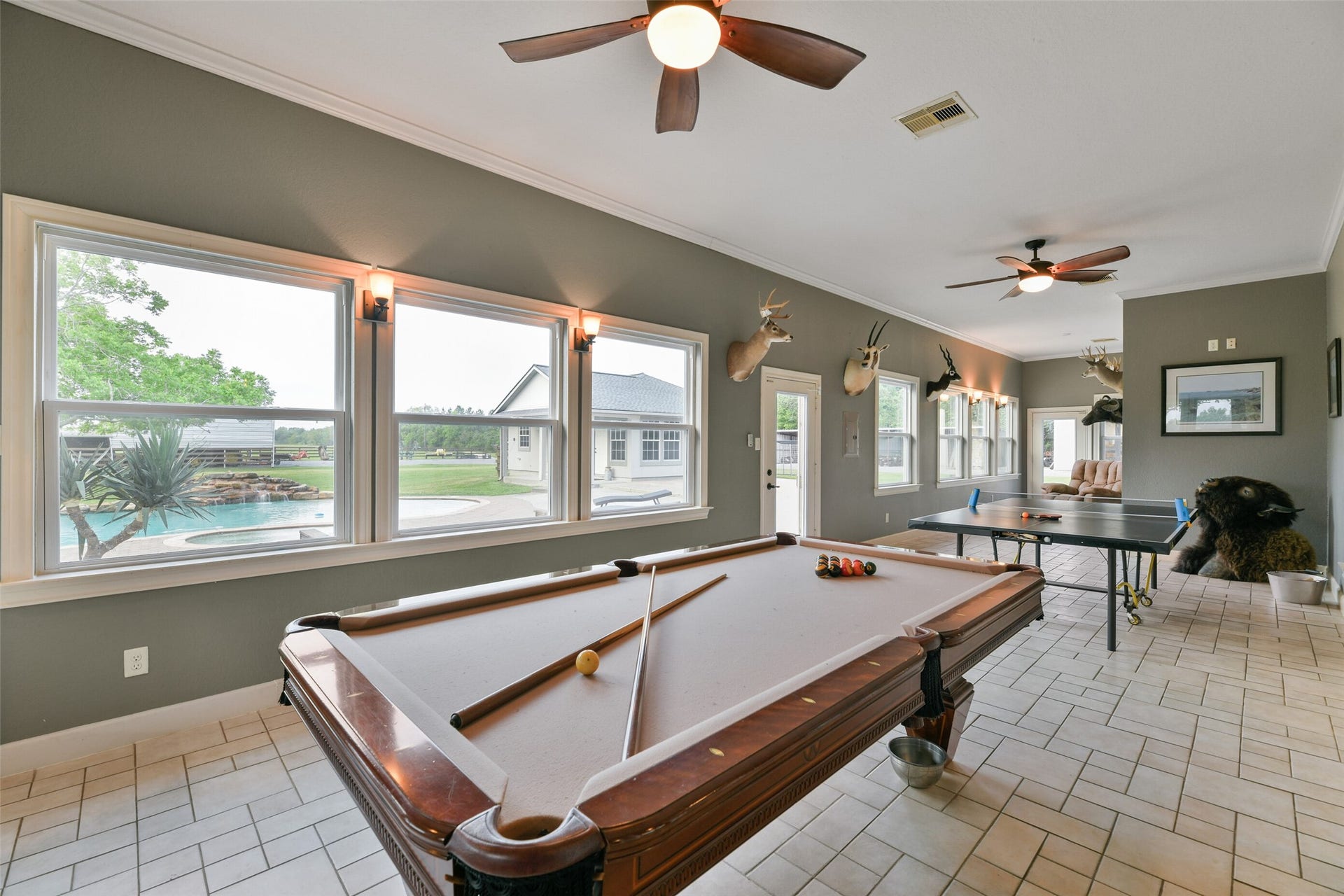 1913 Lundy Lane, Friendswood, TX 77546 Game room with the BEST views!